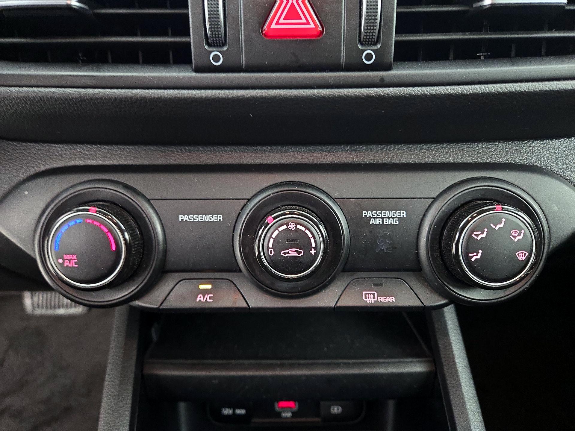 Thumbnail: 2024 Kia Forte - 16