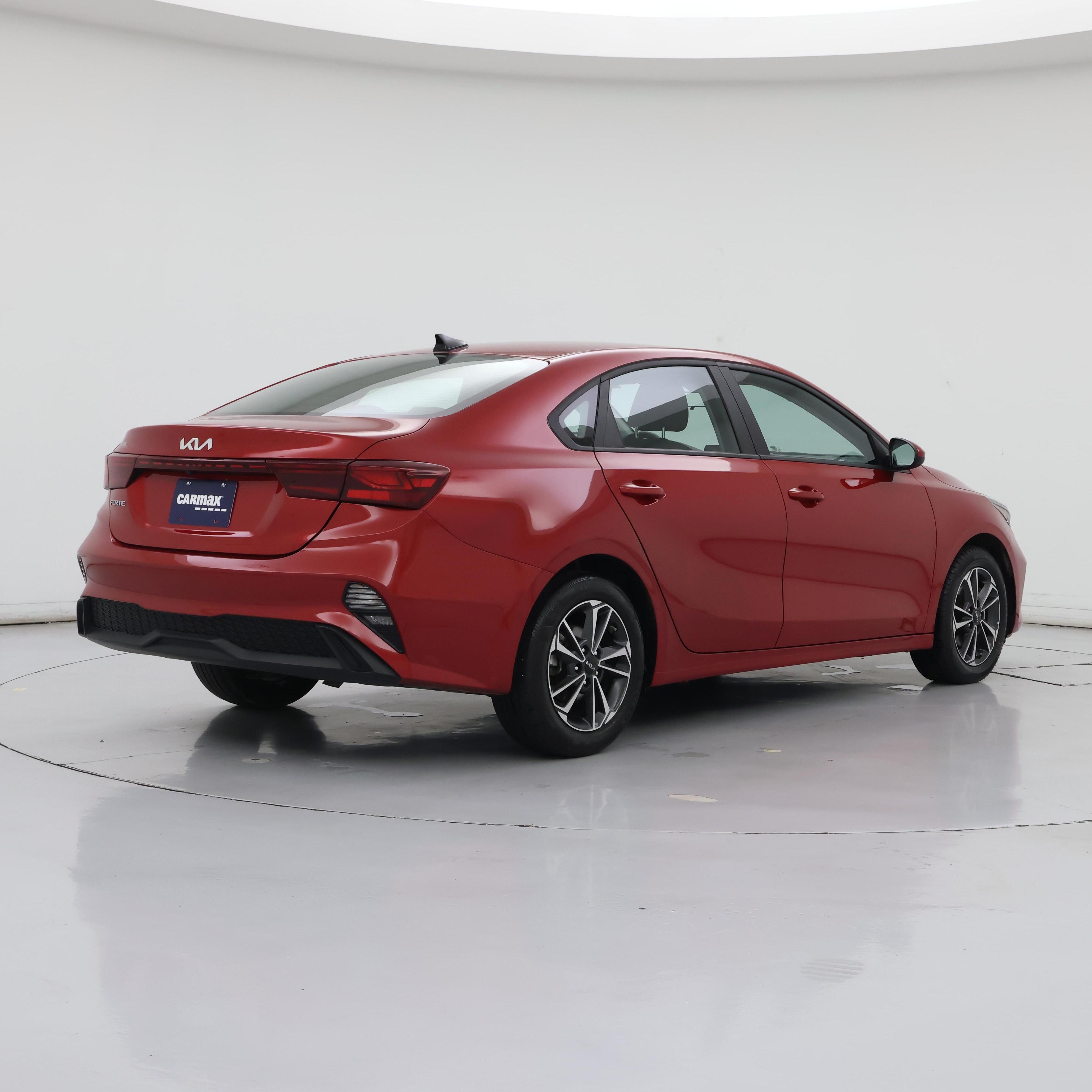 Thumbnail: 2024 Kia Forte - 8