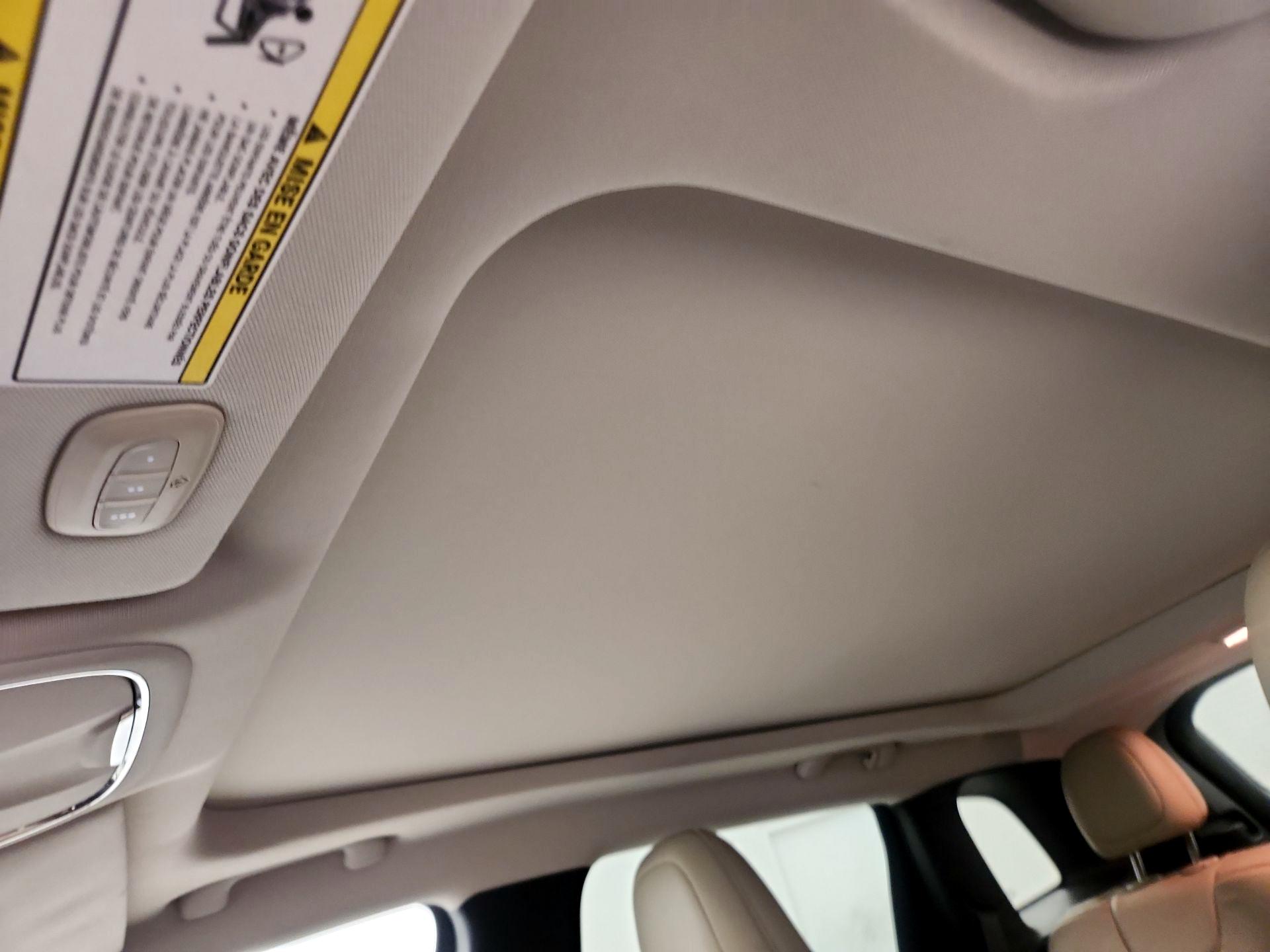 Thumbnail: 2016 Jeep Cherokee - 19