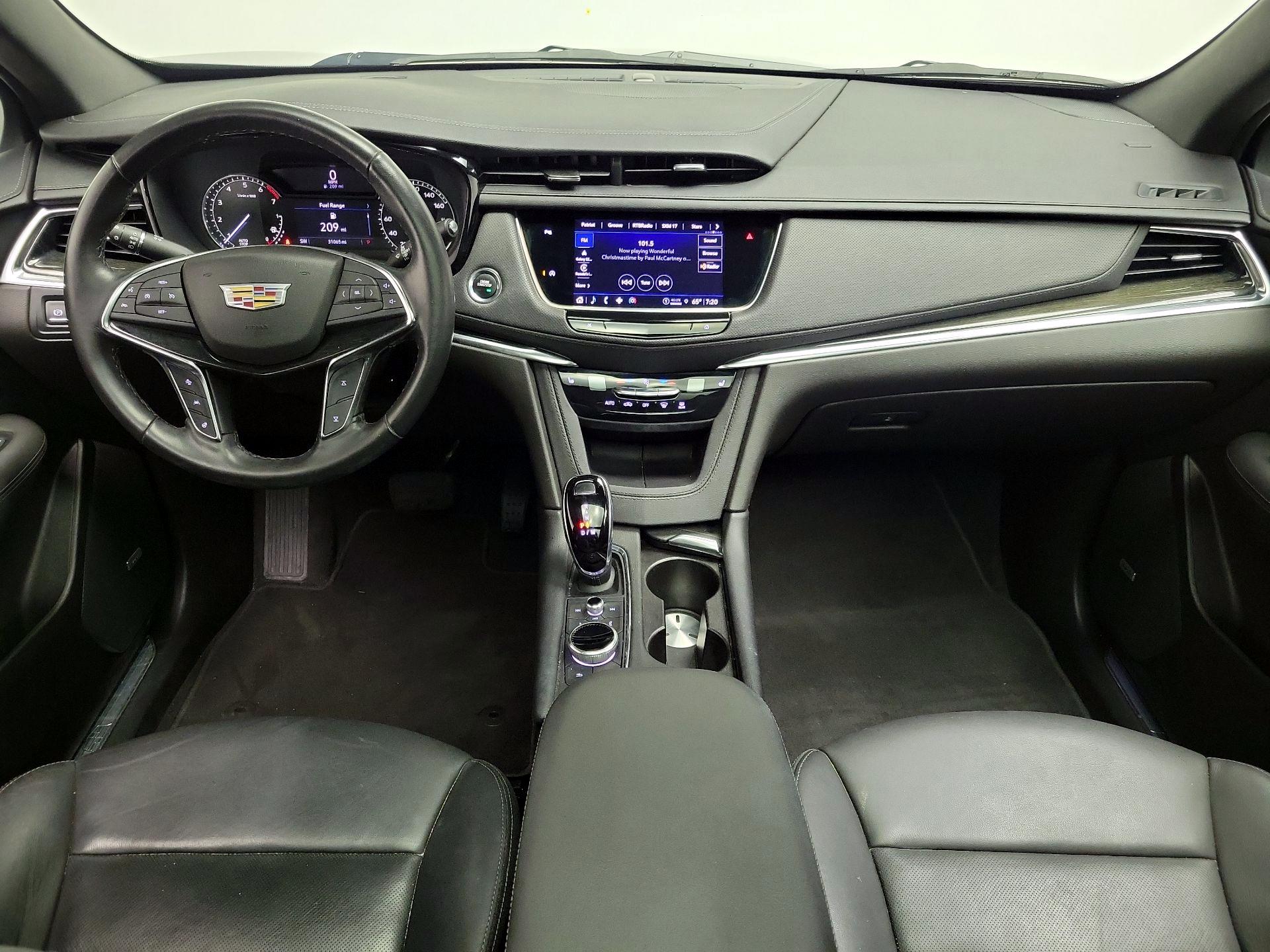 Thumbnail: 2022 Cadillac XT5 - 9