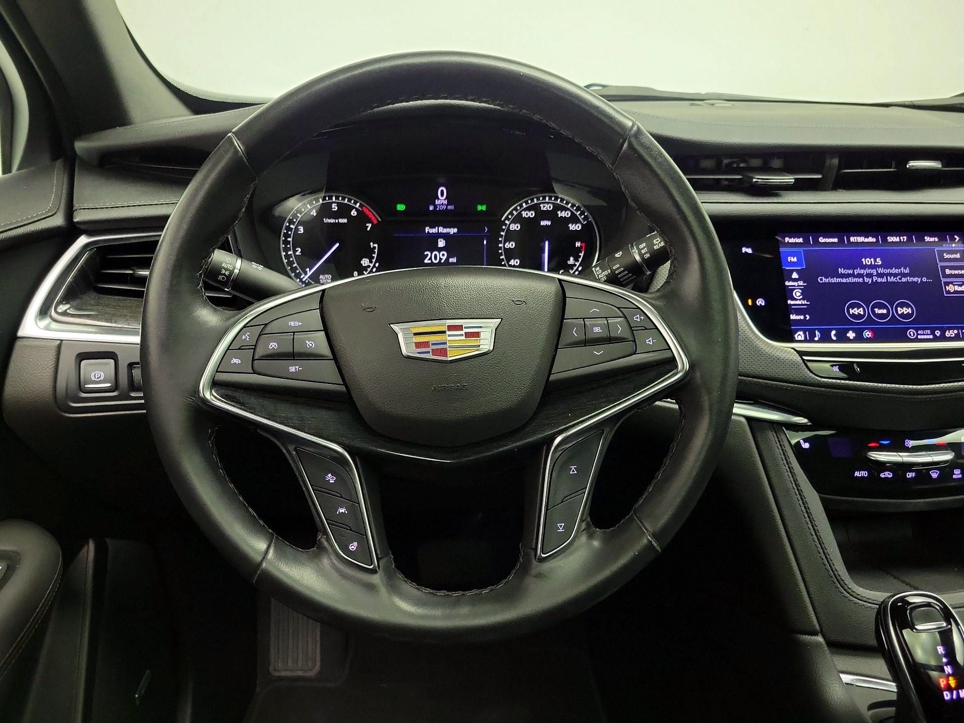 Thumbnail: 2022 Cadillac XT5 - 10