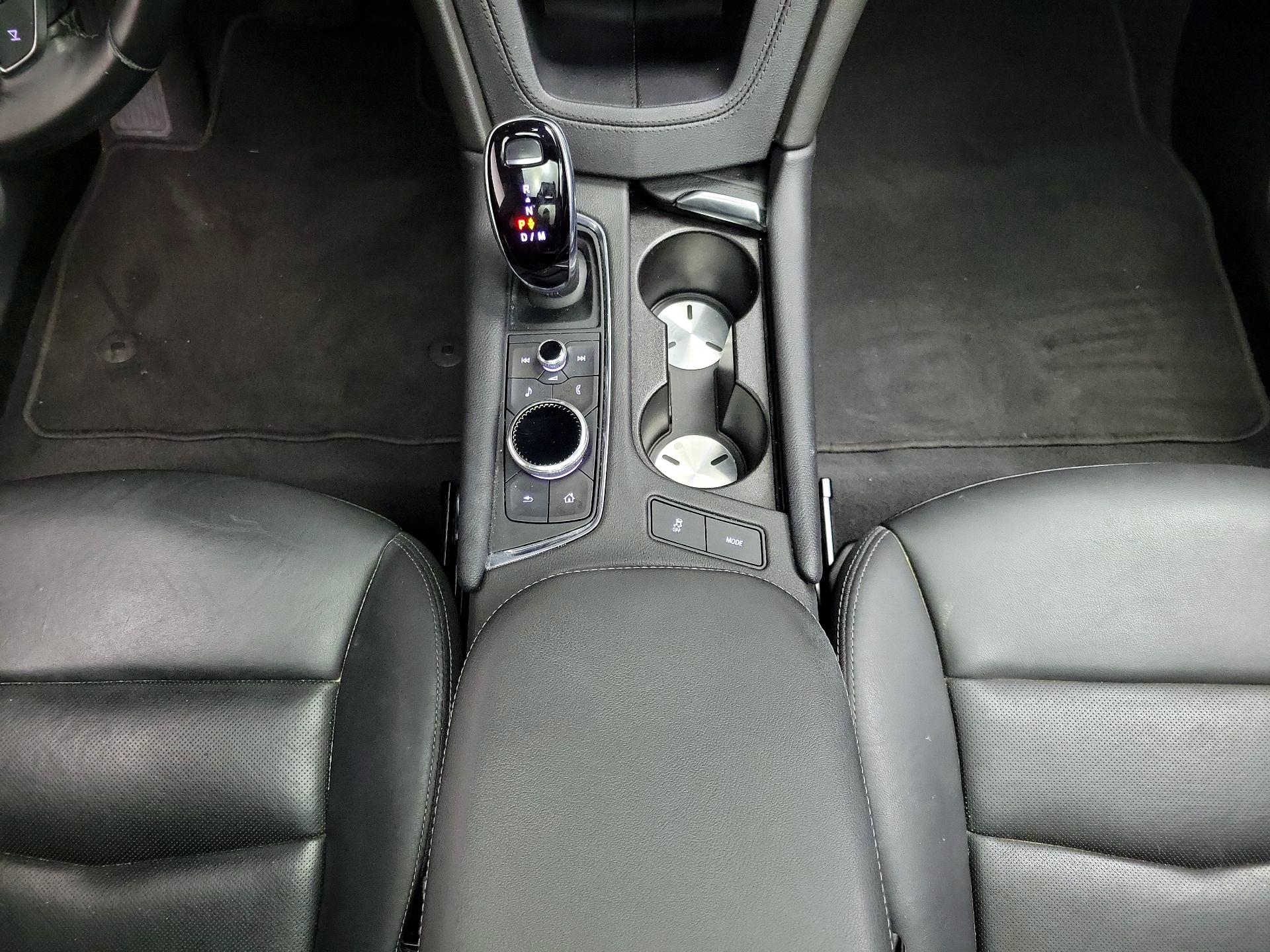 Thumbnail: 2022 Cadillac XT5 - 17