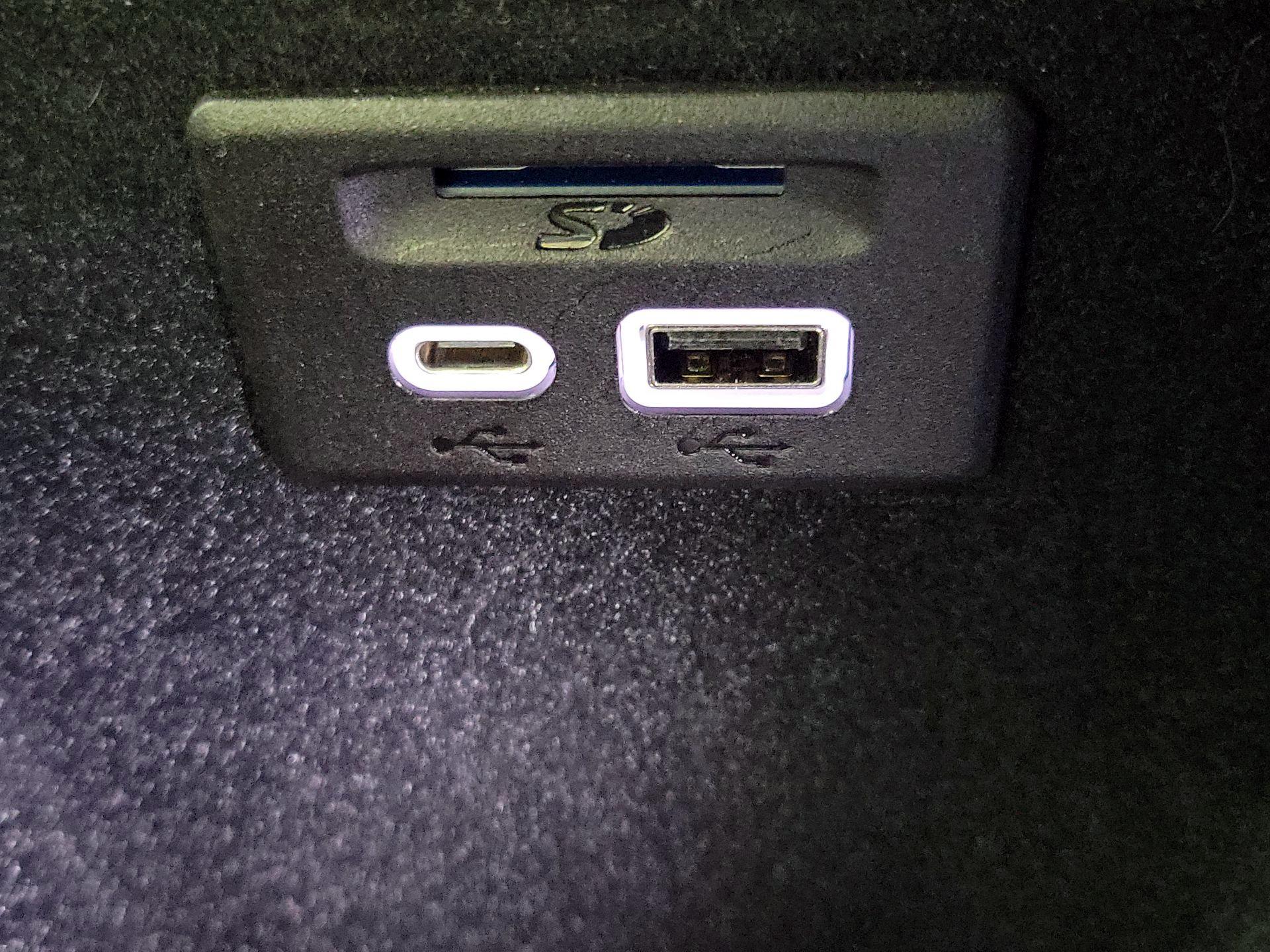 Thumbnail: 2022 Cadillac XT5 - 18