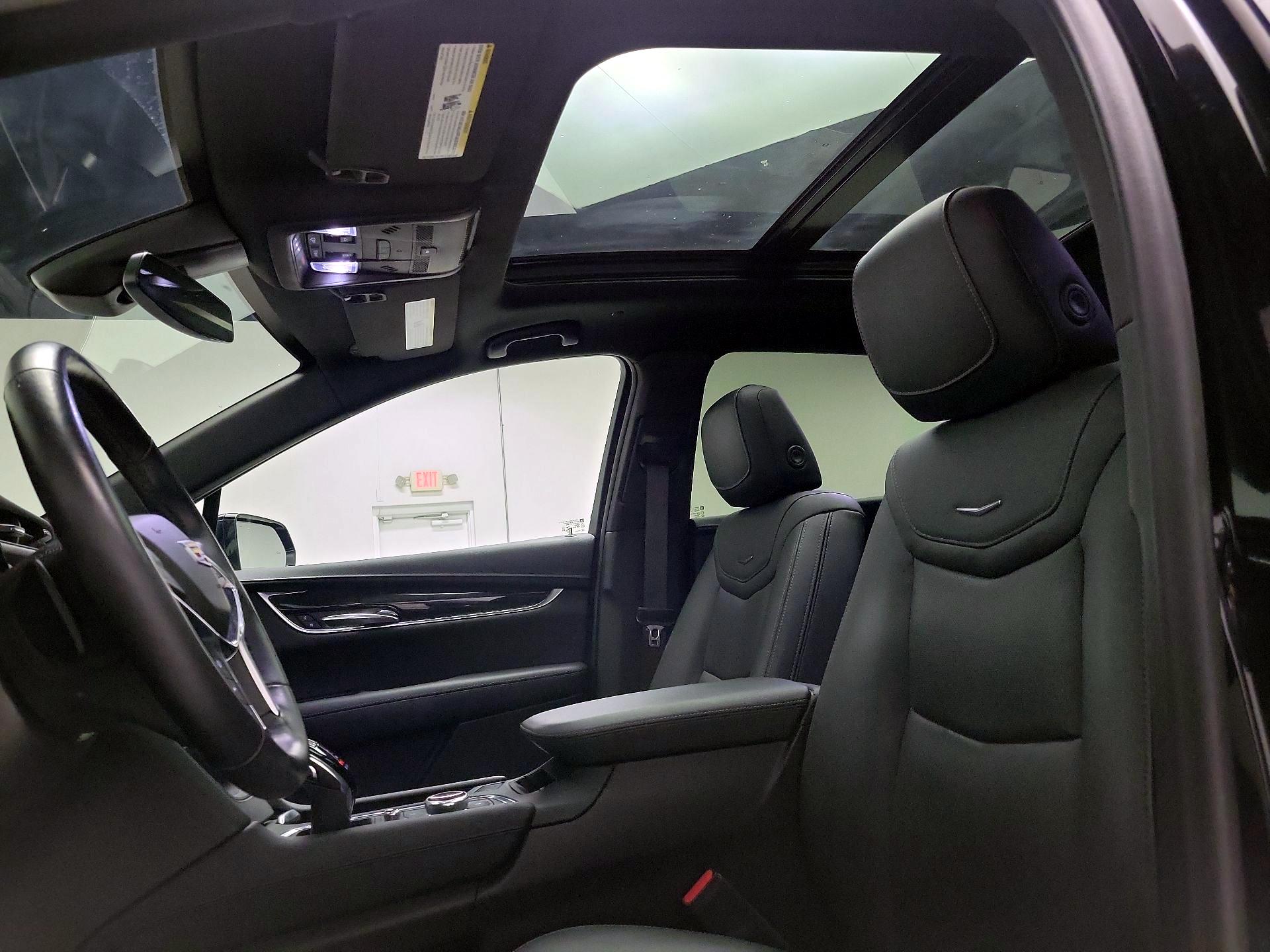 Thumbnail: 2022 Cadillac XT5 - 19