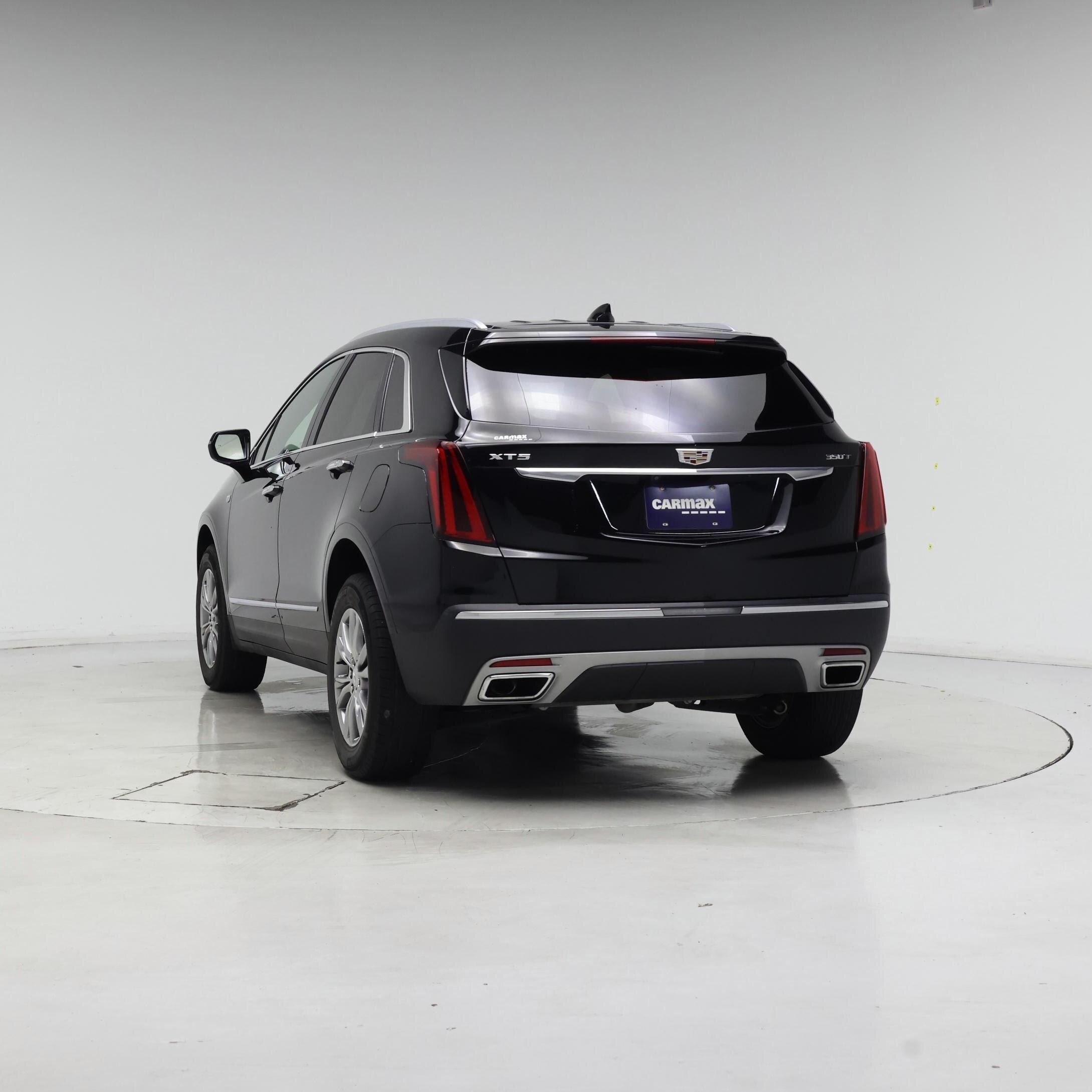 Thumbnail: 2022 Cadillac XT5 - 6