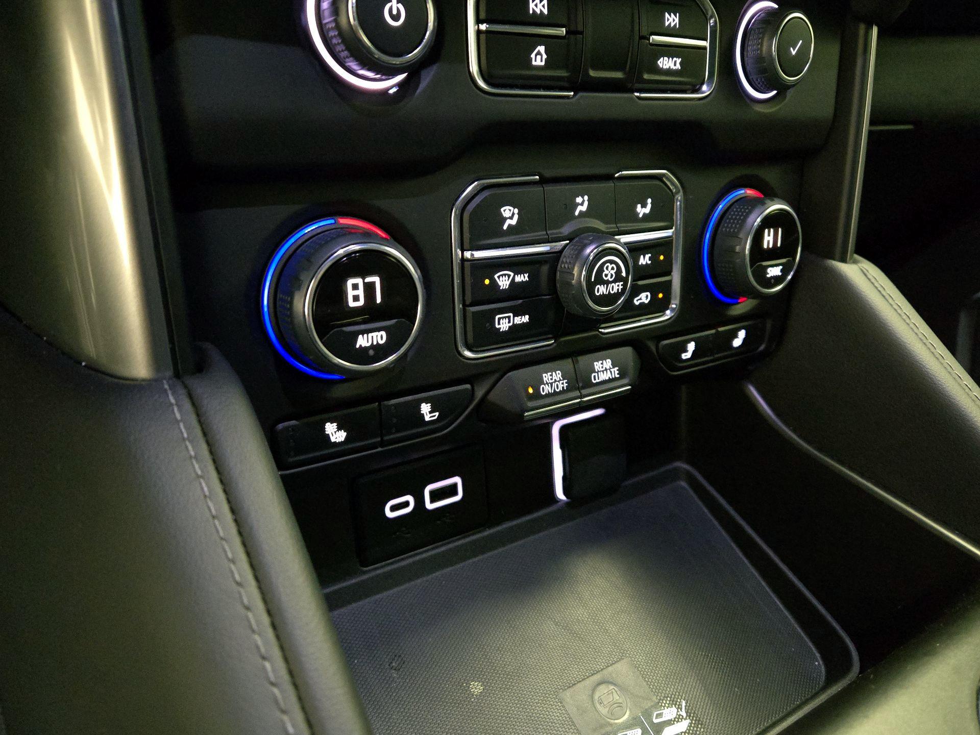 Thumbnail: 2024 Chevrolet Tahoe - 16