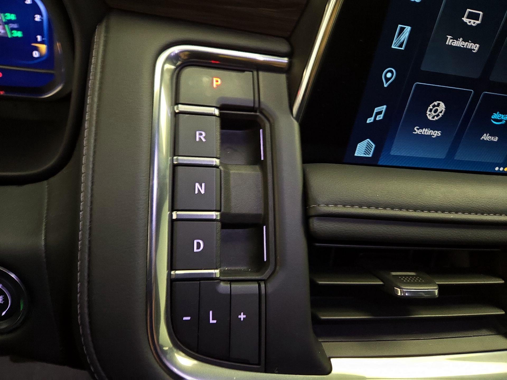 Thumbnail: 2024 Chevrolet Tahoe - 17