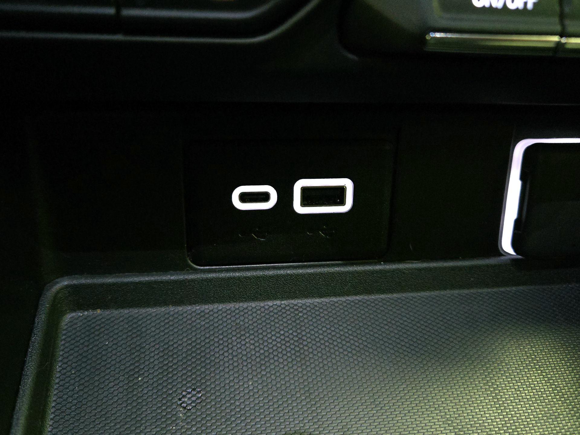 Thumbnail: 2024 Chevrolet Tahoe - 18