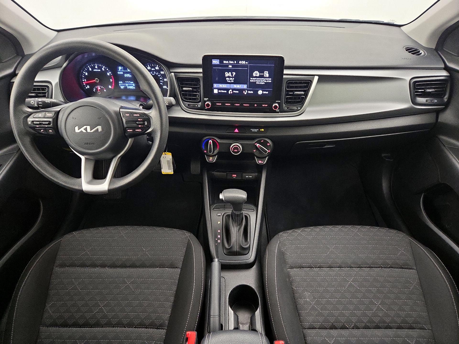 Thumbnail: 2022 Kia Rio - 9