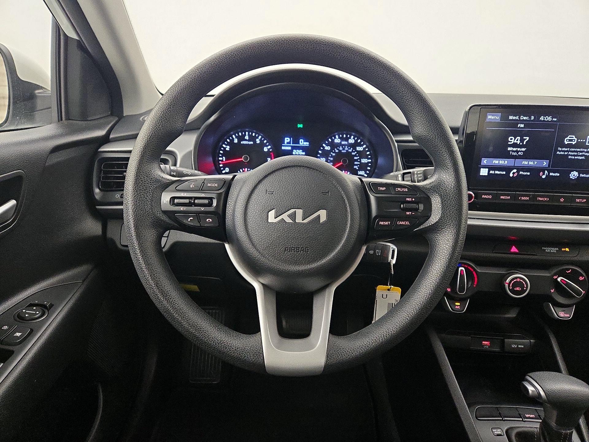 Thumbnail: 2022 Kia Rio - 10