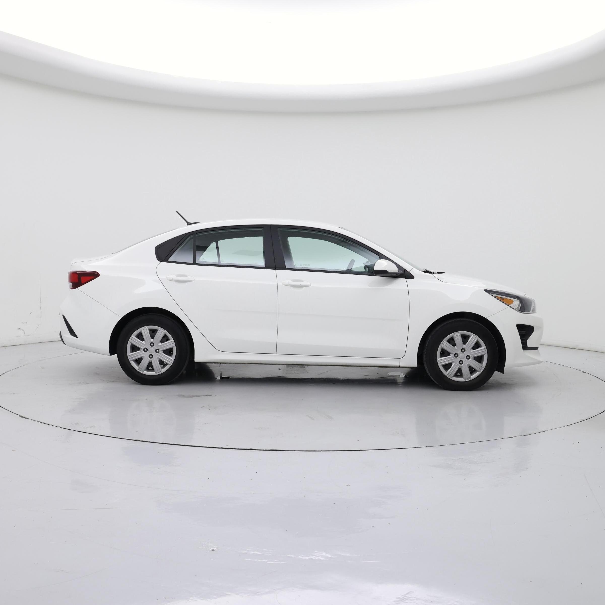 Thumbnail: 2022 Kia Rio - 7