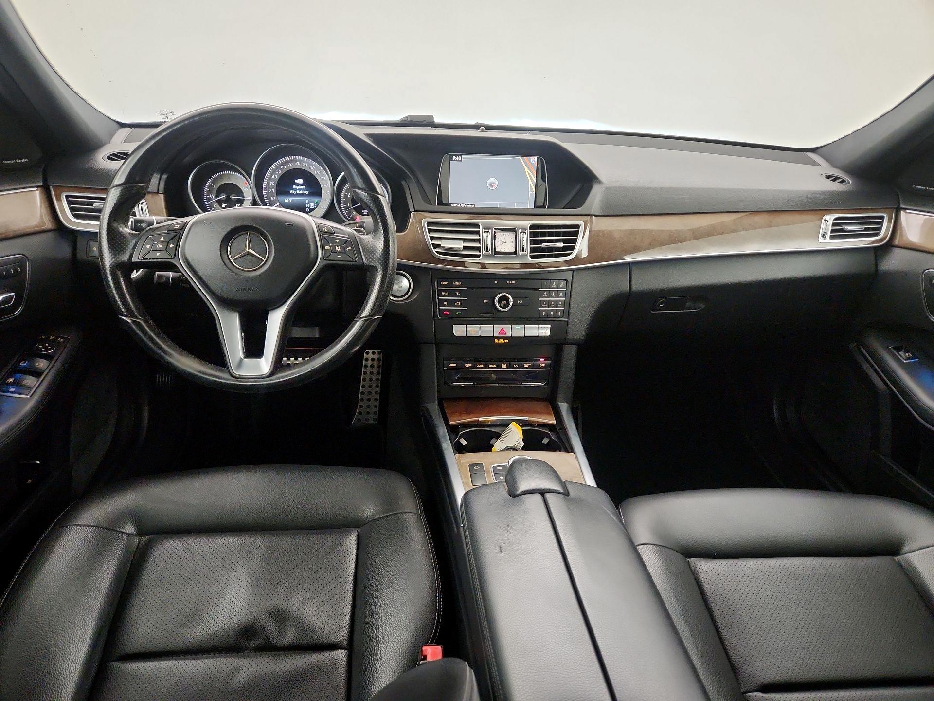 Thumbnail: 2016 Mercedes-Benz E-Class - 9