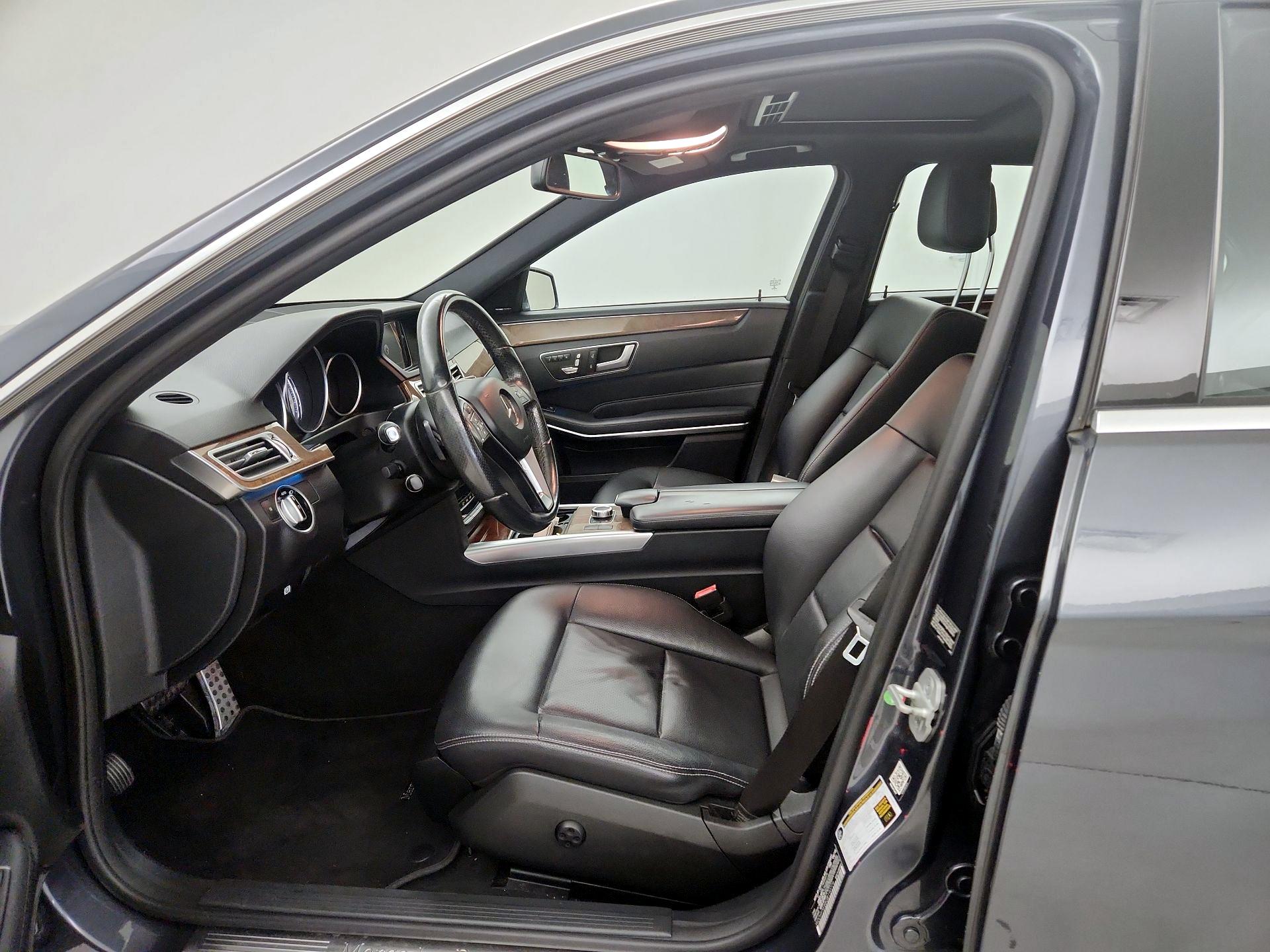 Thumbnail: 2016 Mercedes-Benz E-Class - 11