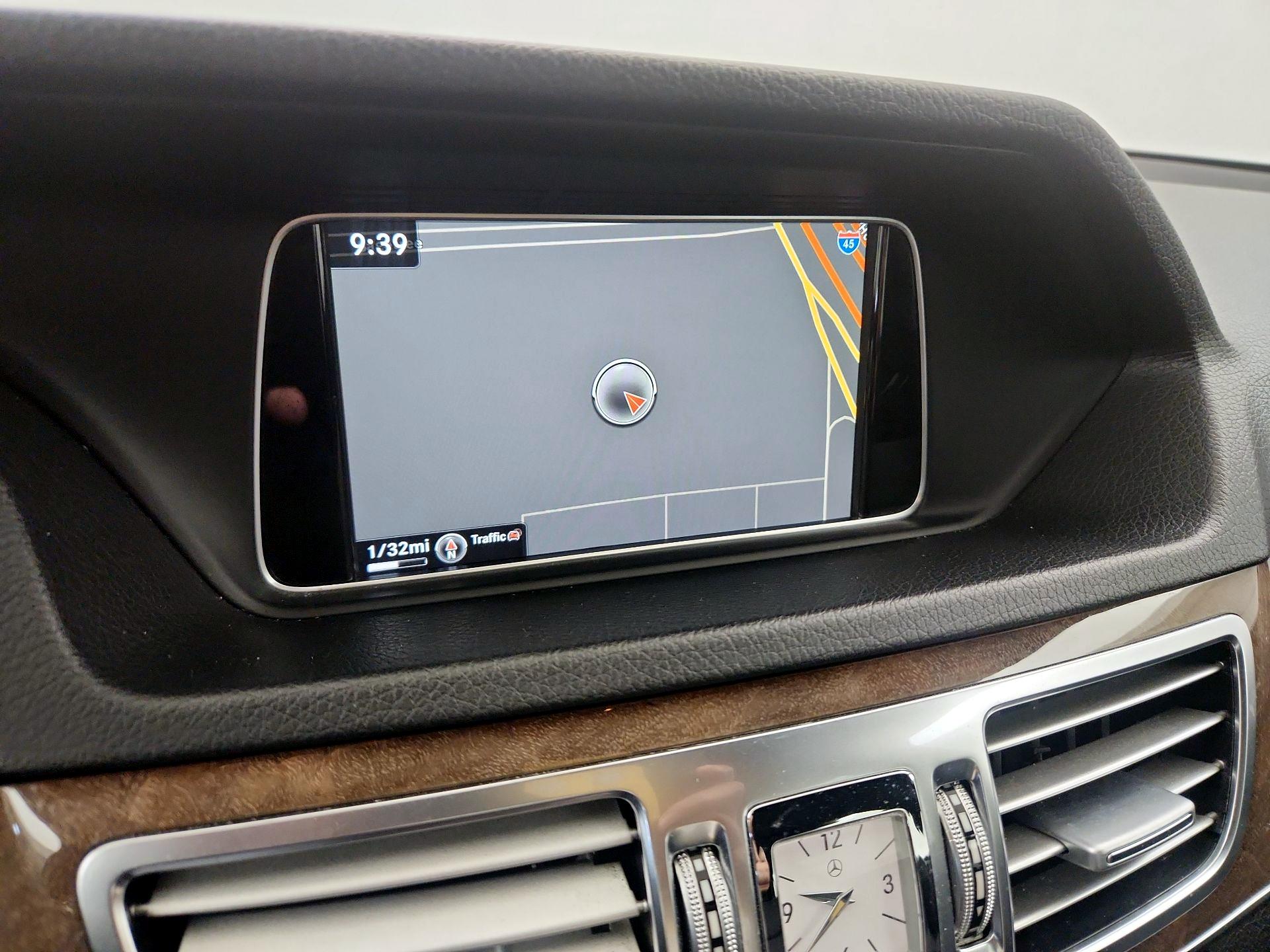 Thumbnail: 2016 Mercedes-Benz E-Class - 14