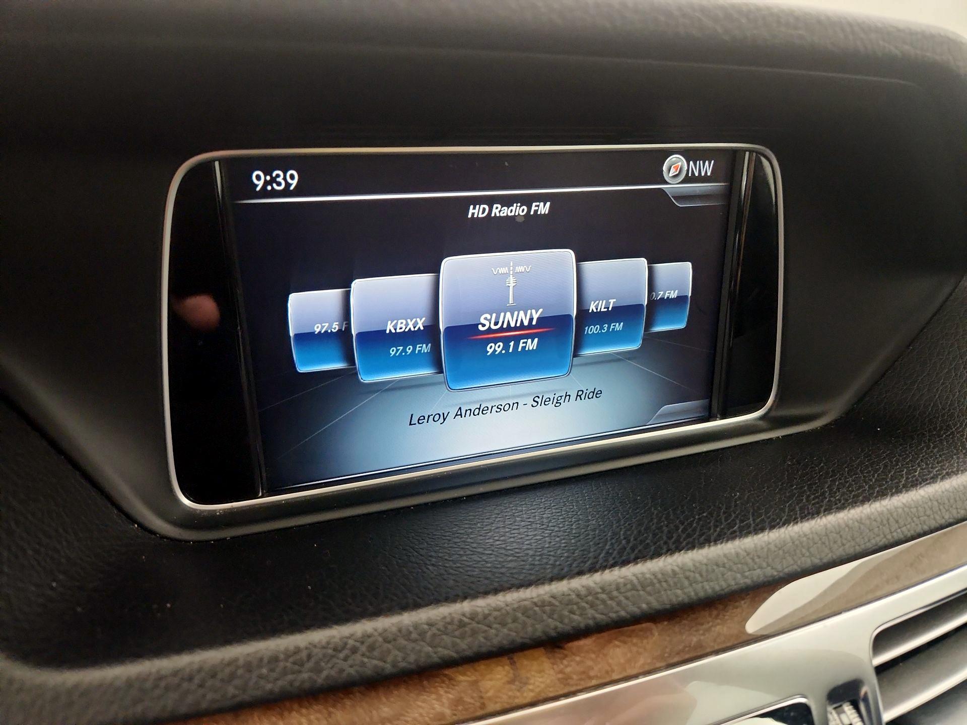 Thumbnail: 2016 Mercedes-Benz E-Class - 16