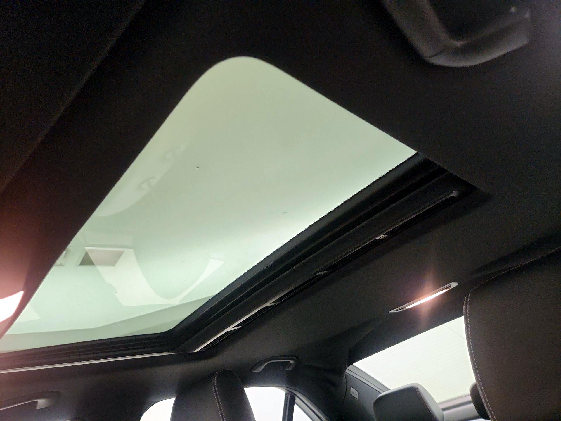 Thumbnail: 2016 Mercedes-Benz E-Class - 20