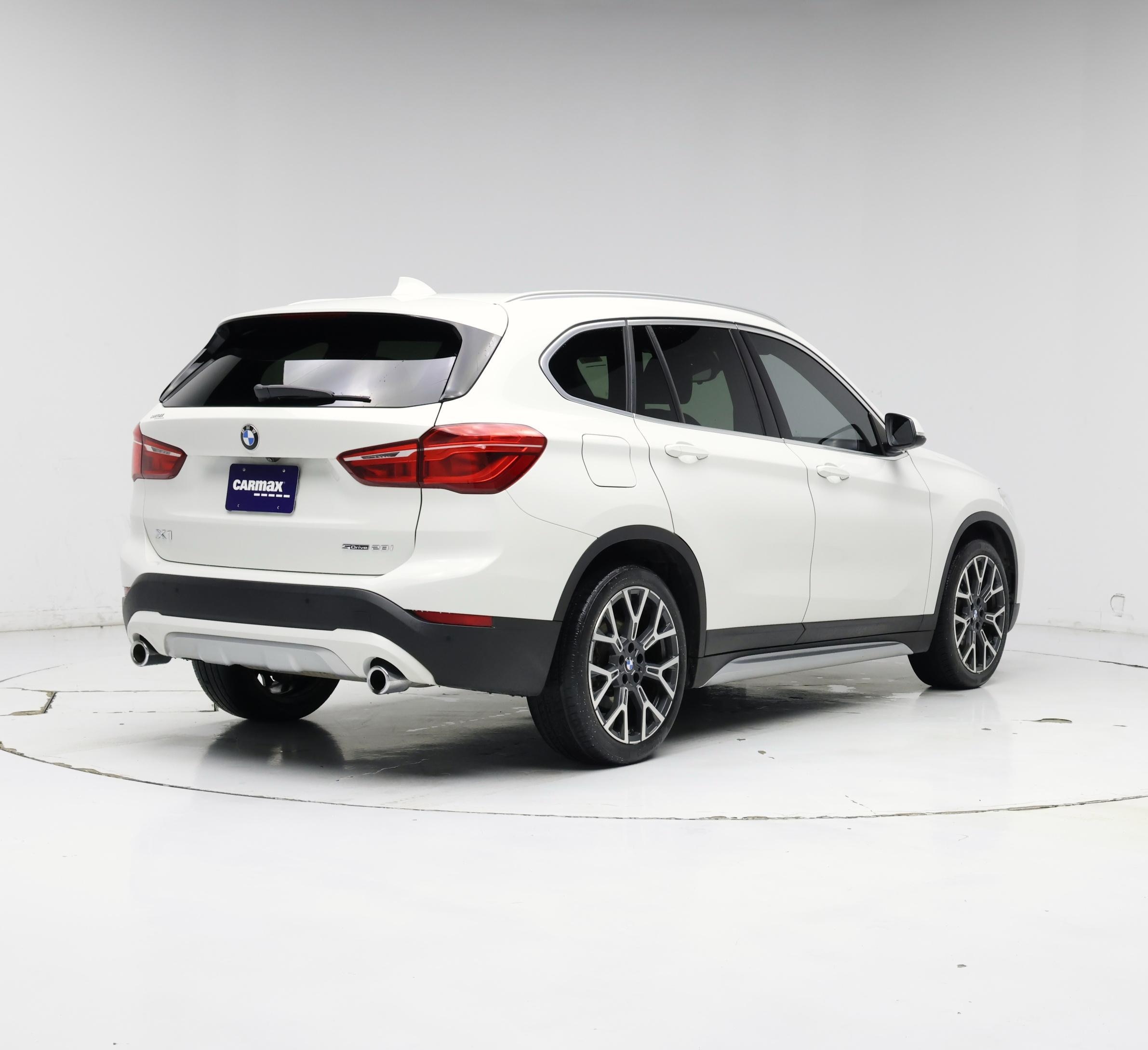 Thumbnail: 2021 BMW X1 - 8