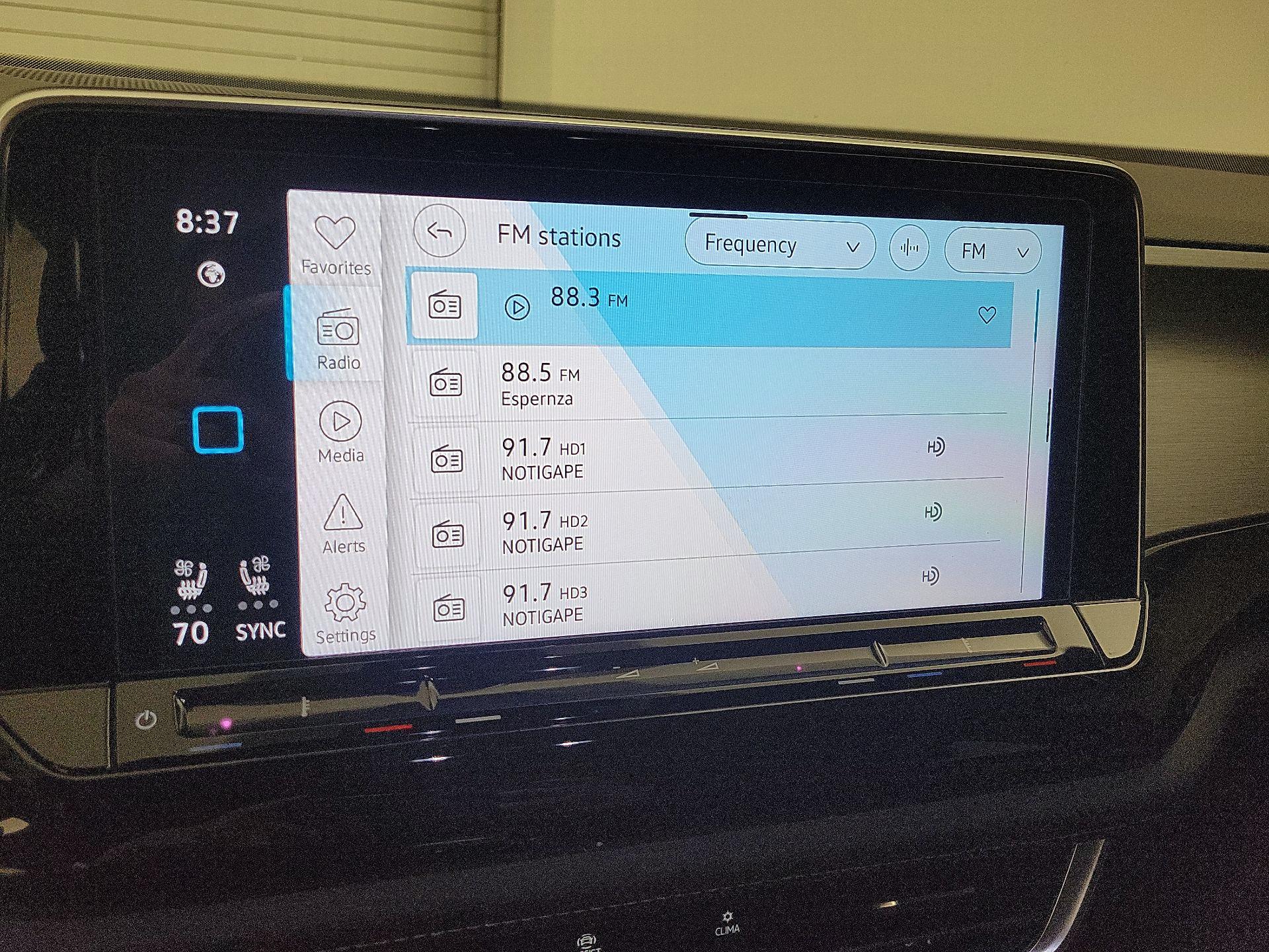 Thumbnail: 2025 Volkswagen Atlas - 15