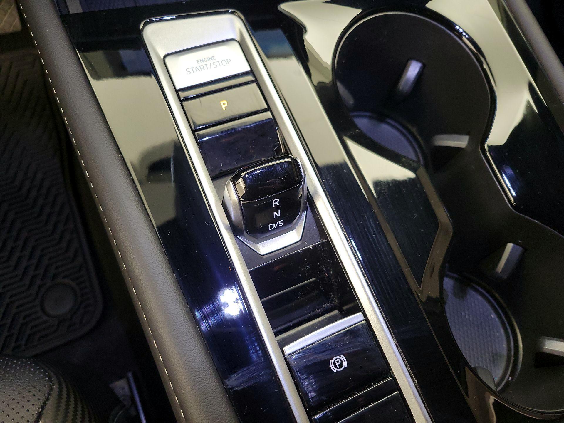 Thumbnail: 2025 Volkswagen Atlas - 17