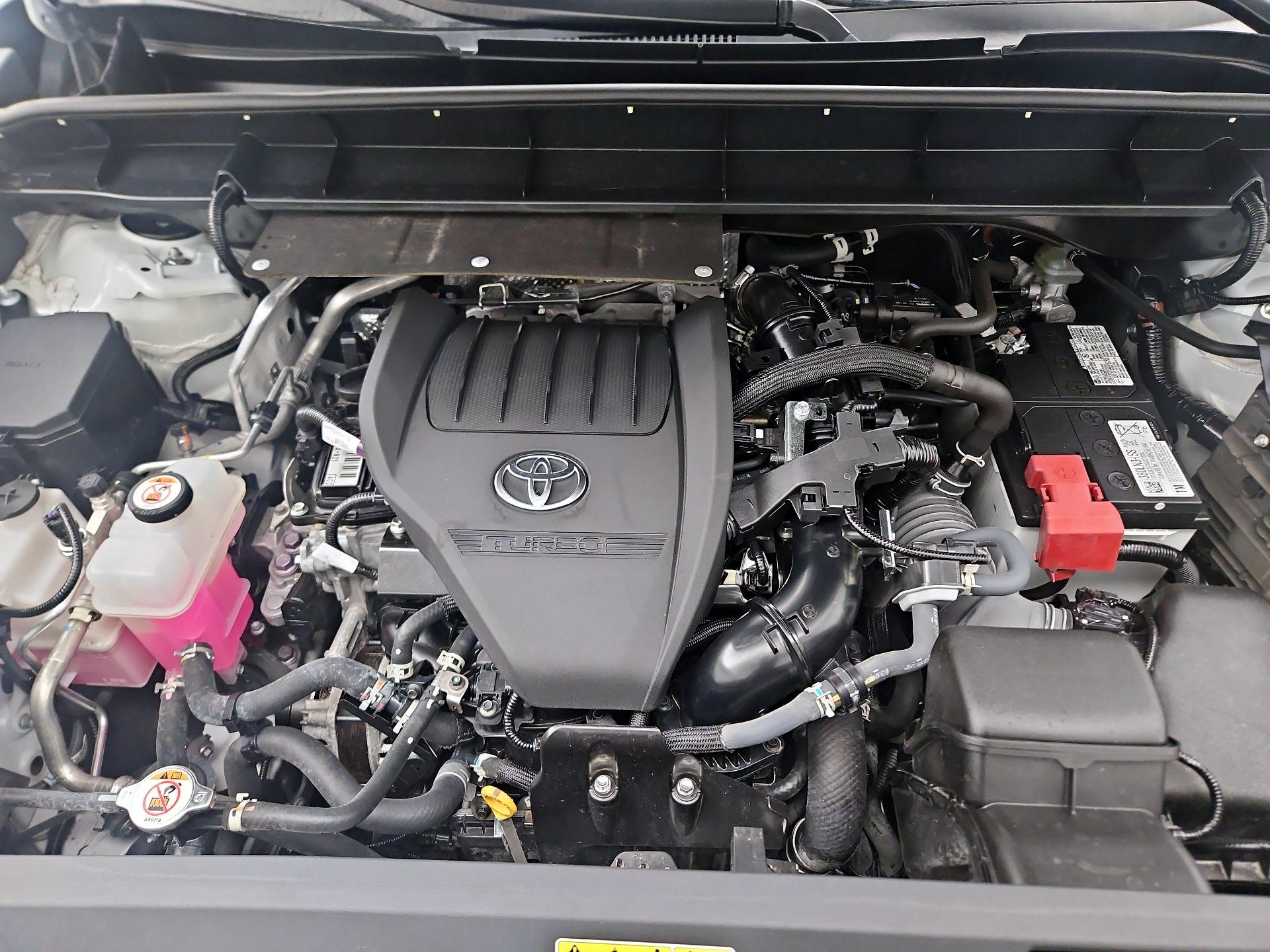 Thumbnail: 2023 Toyota Highlander - 18