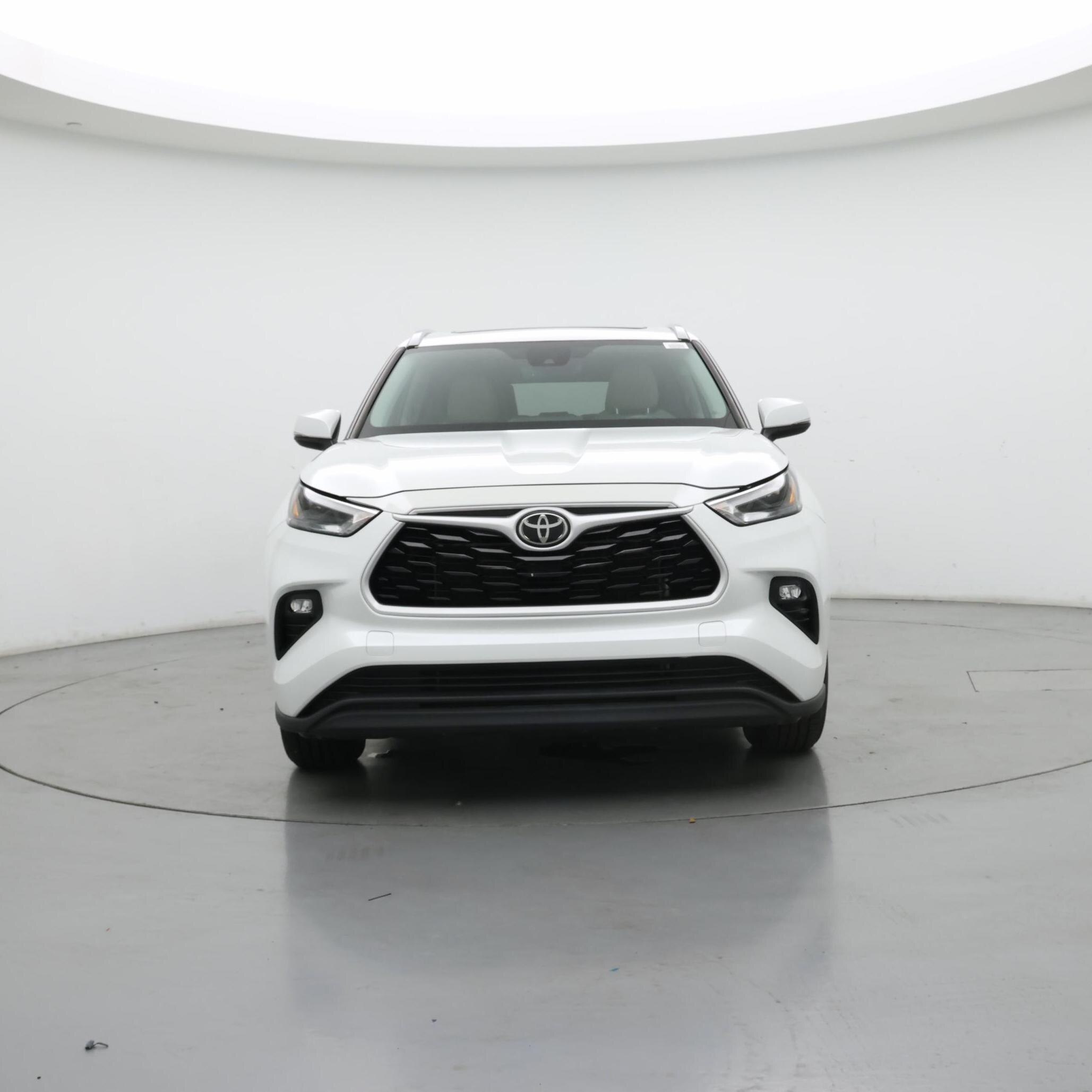 Thumbnail: 2023 Toyota Highlander - 5