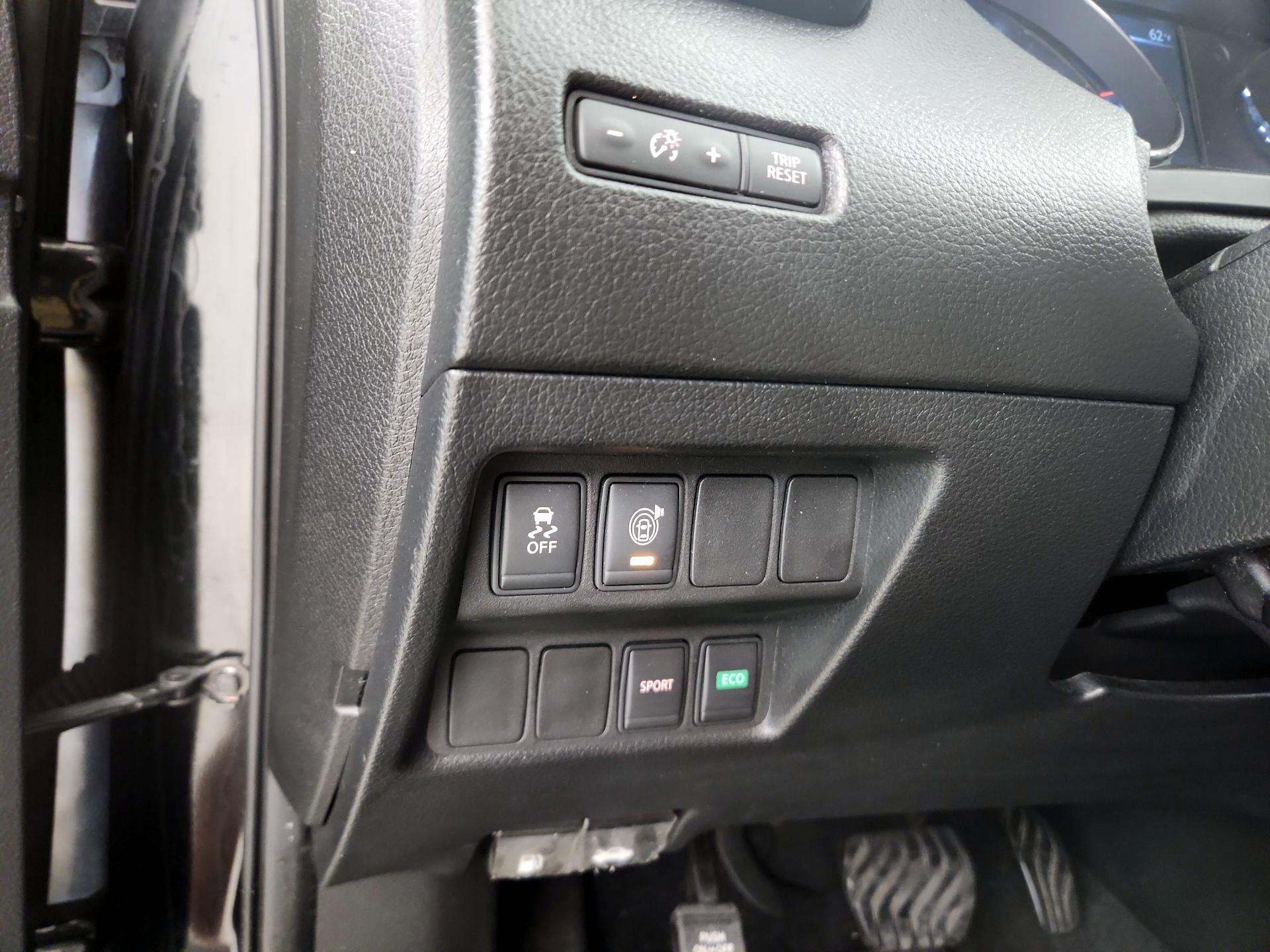 Thumbnail: 2017 Nissan Rogue - 13