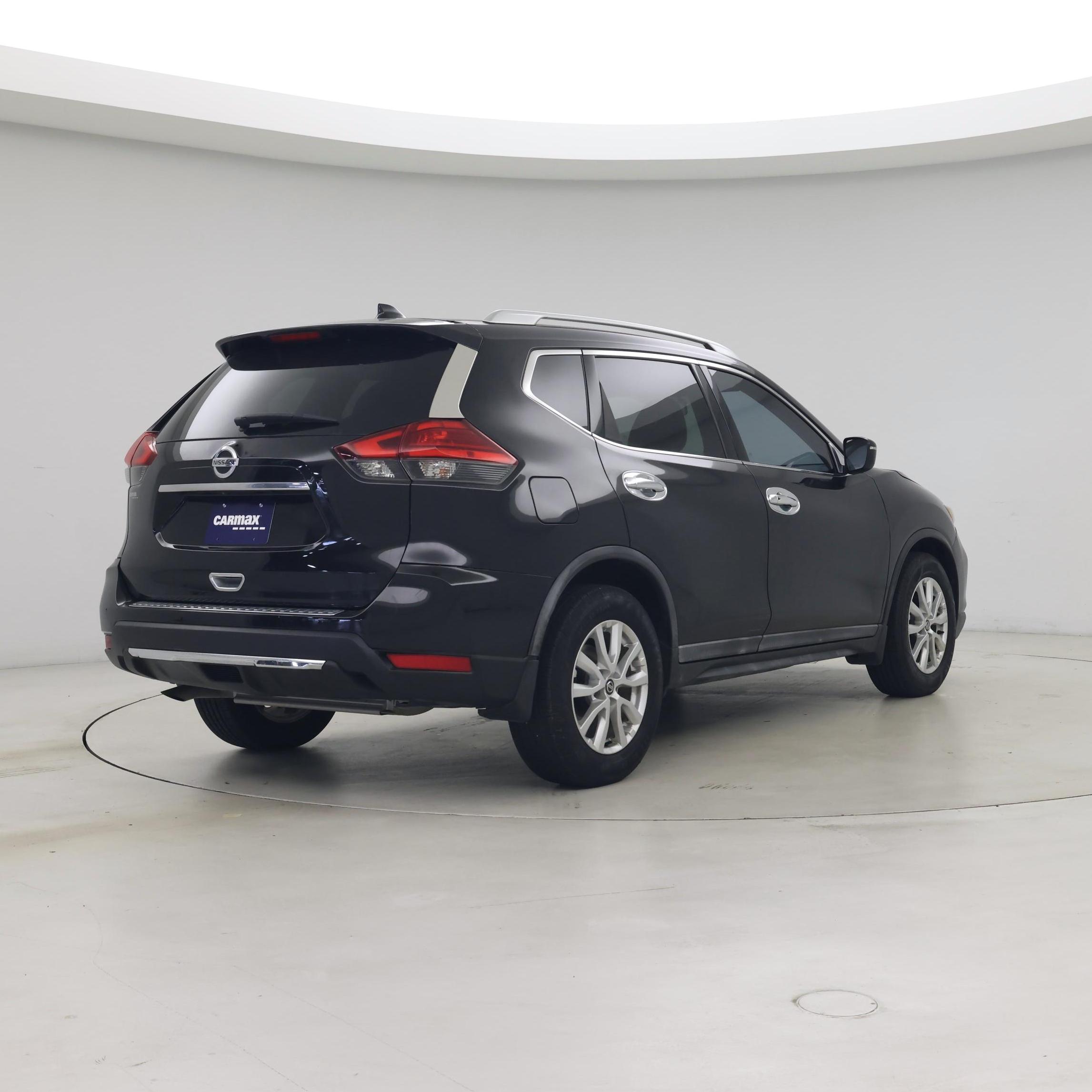 Thumbnail: 2017 Nissan Rogue - 8