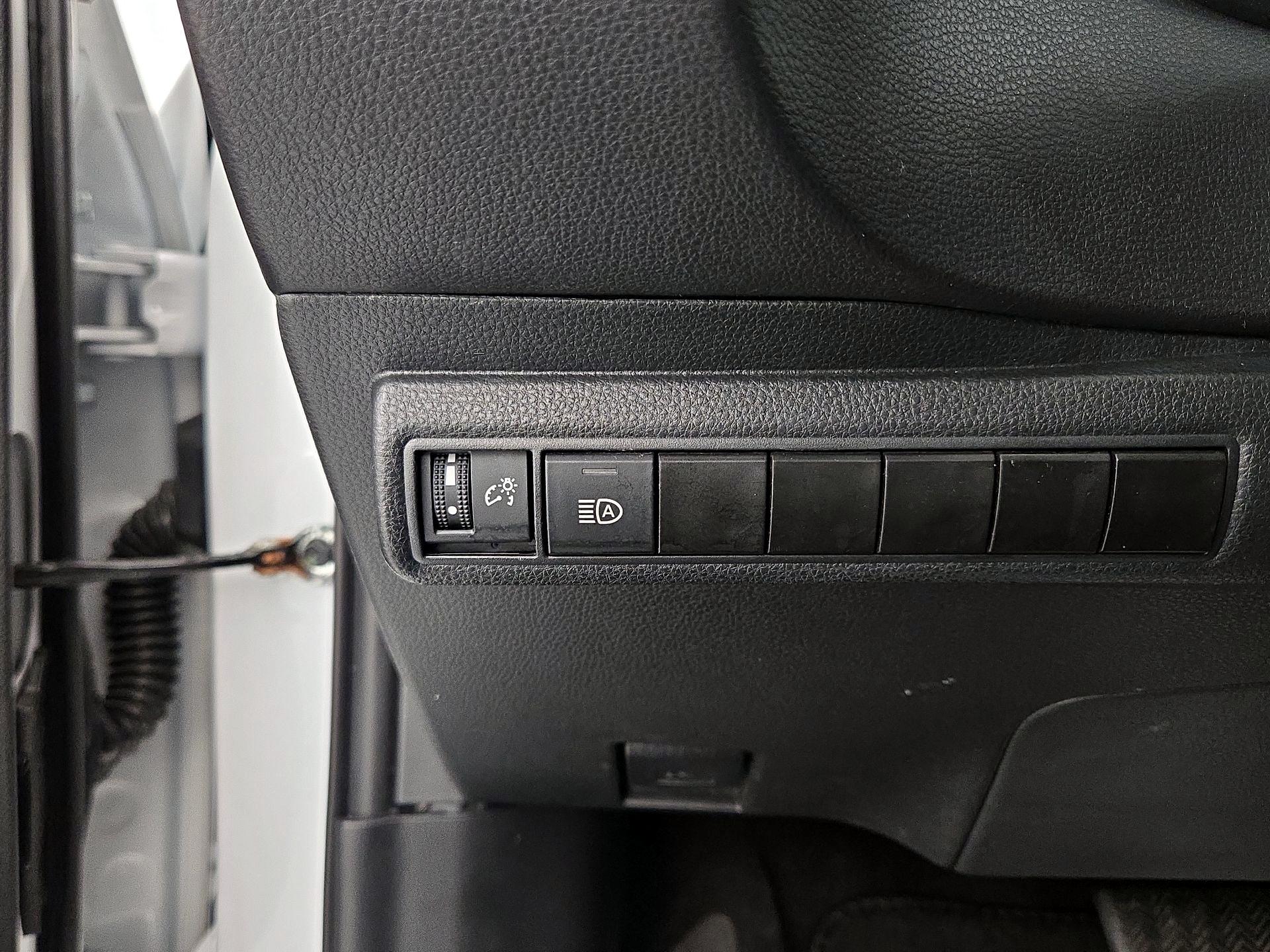 Thumbnail: 2024 Toyota Corolla - 13