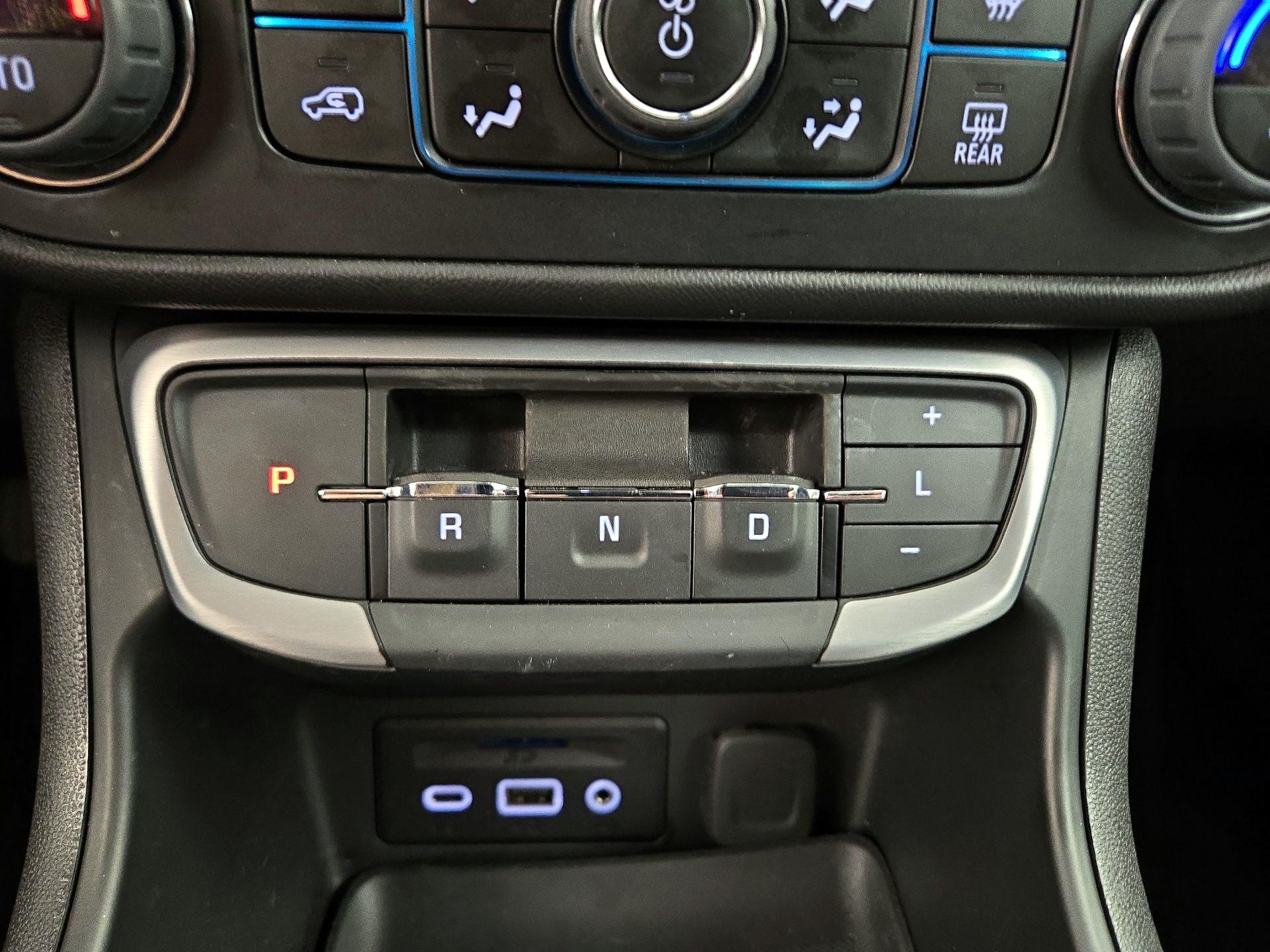 Thumbnail: 2024 GMC Terrain - 17