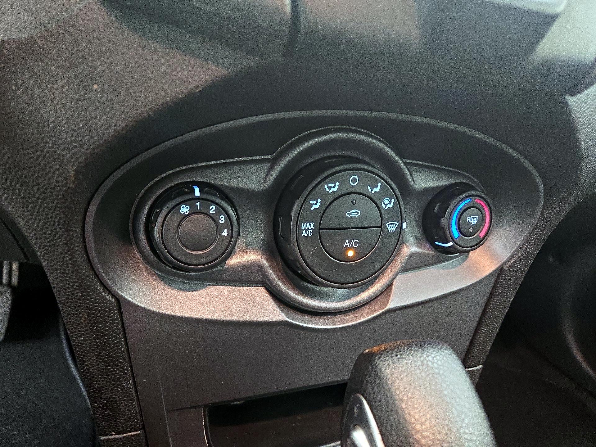 Thumbnail: 2019 Ford Fiesta - 16