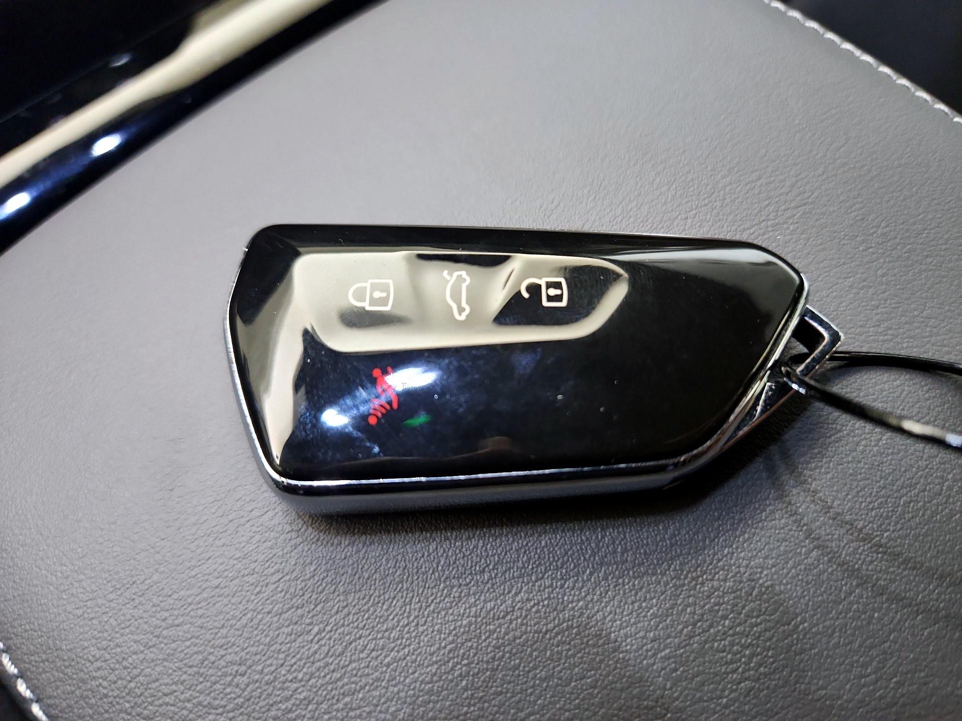 Thumbnail: 2023 Volkswagen ID.4 - 18