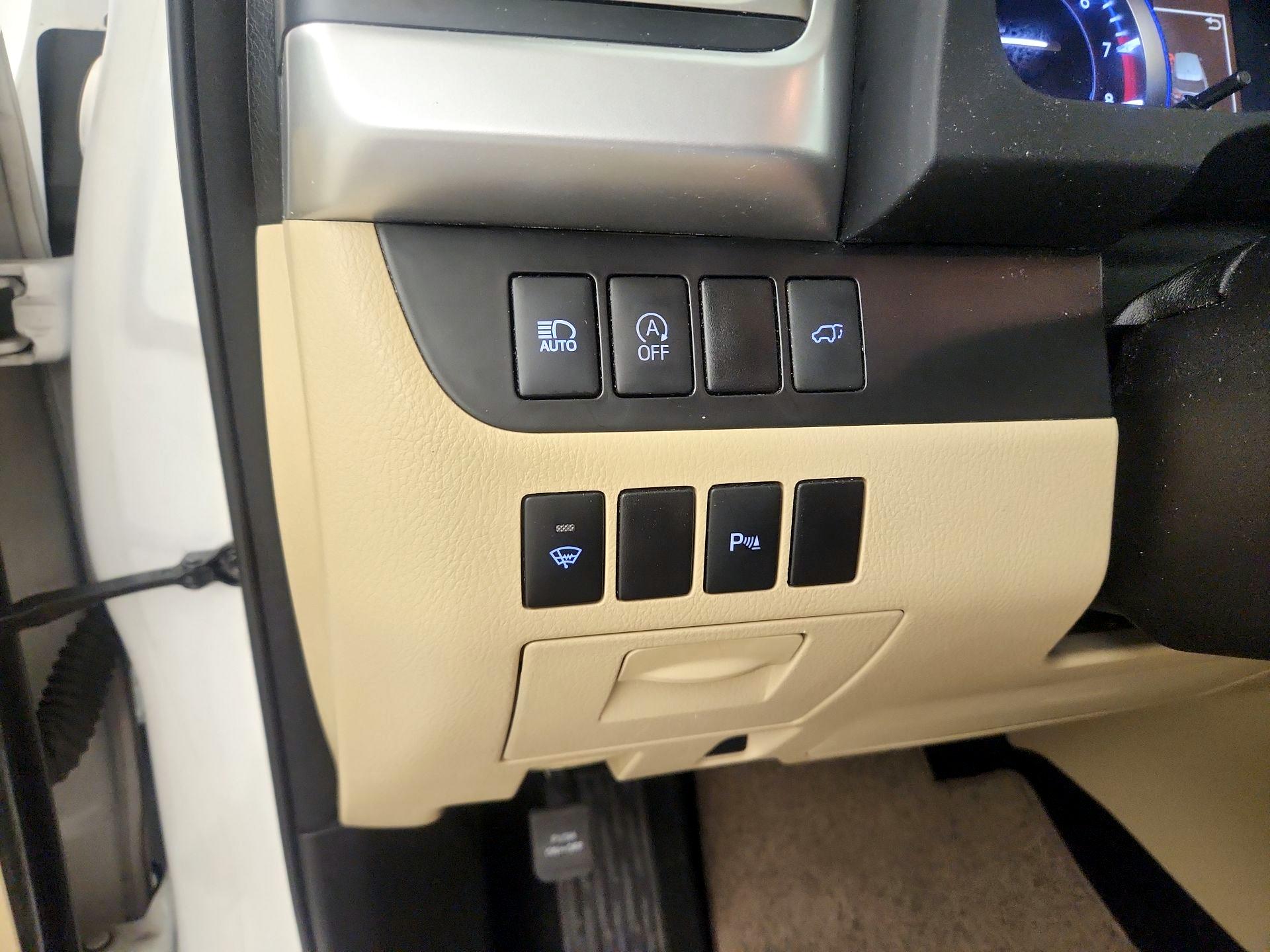 Thumbnail: 2017 Toyota Highlander - 13