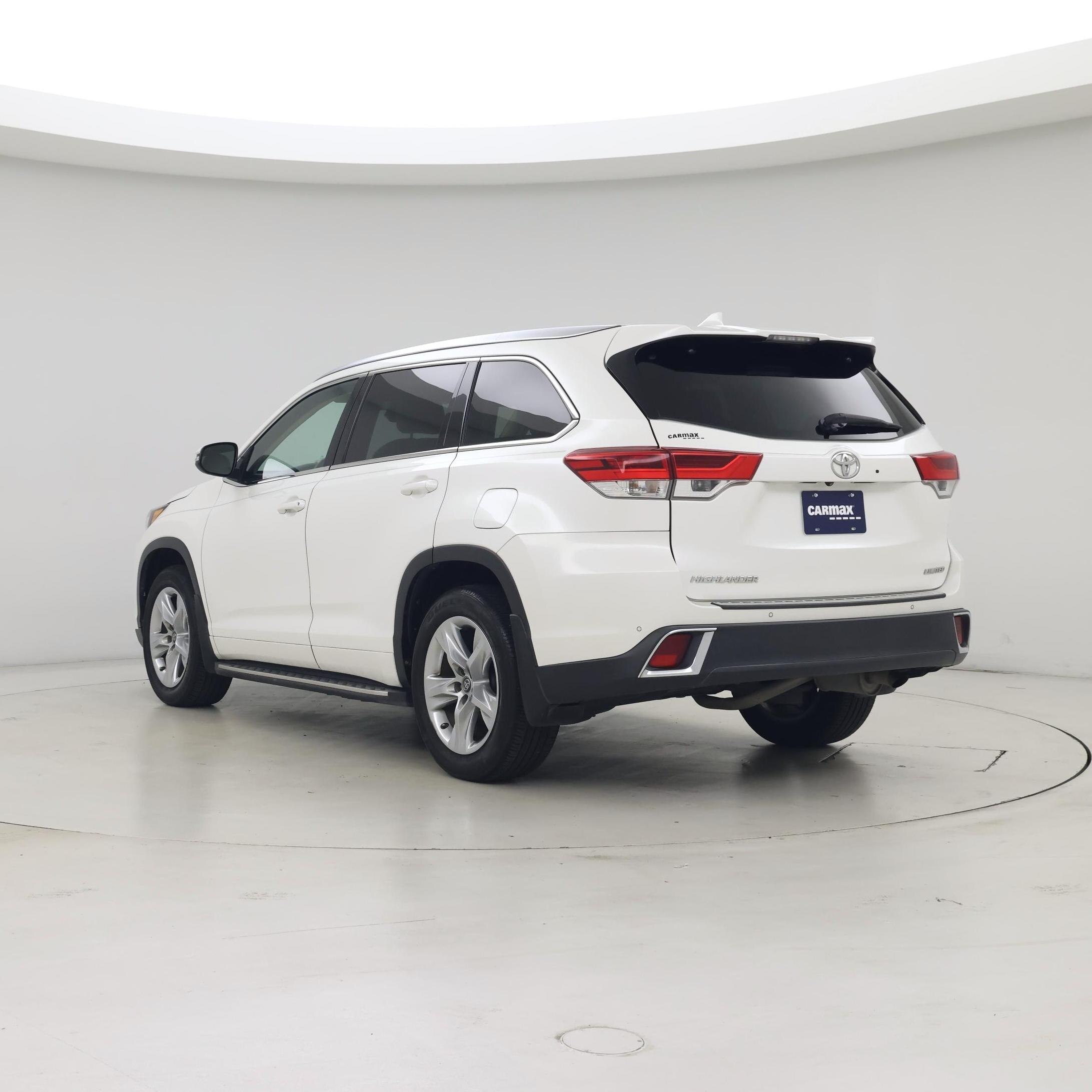 Thumbnail: 2017 Toyota Highlander - 2