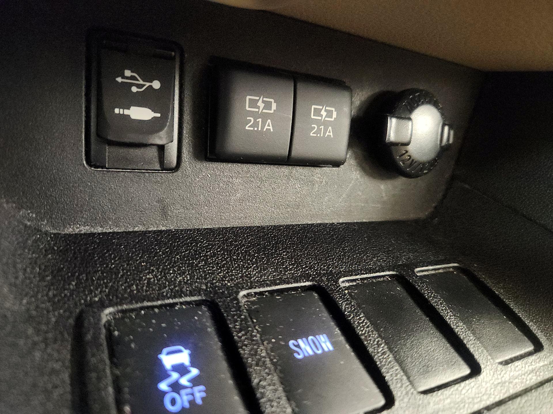 Thumbnail: 2017 Toyota Highlander - 19