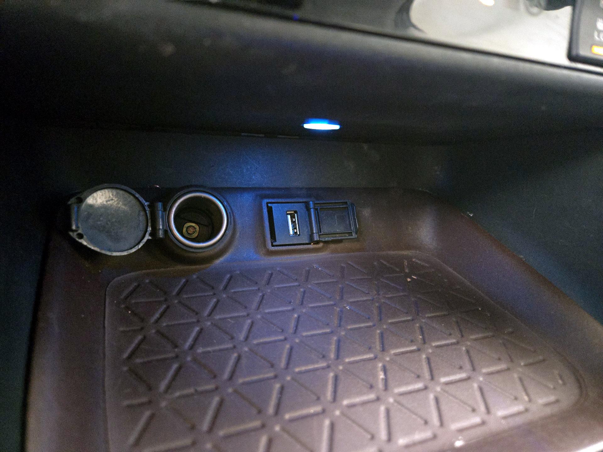 Thumbnail: 2021 Toyota RAV4 - 19