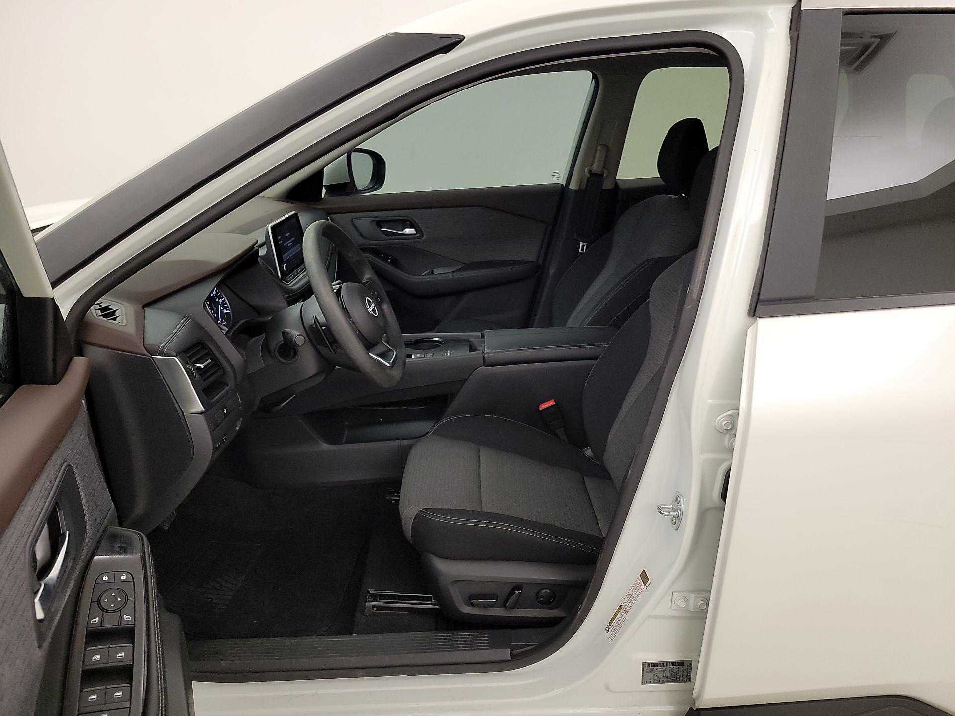 Thumbnail: 2023 Nissan Rogue - 11