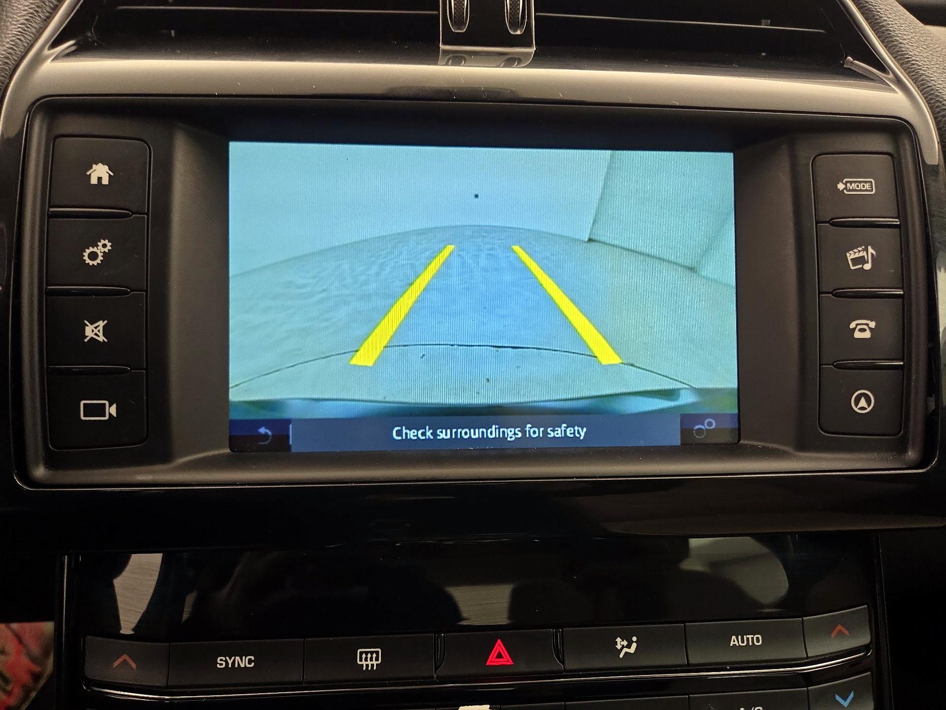 Thumbnail: 2018 Jaguar XE - 15