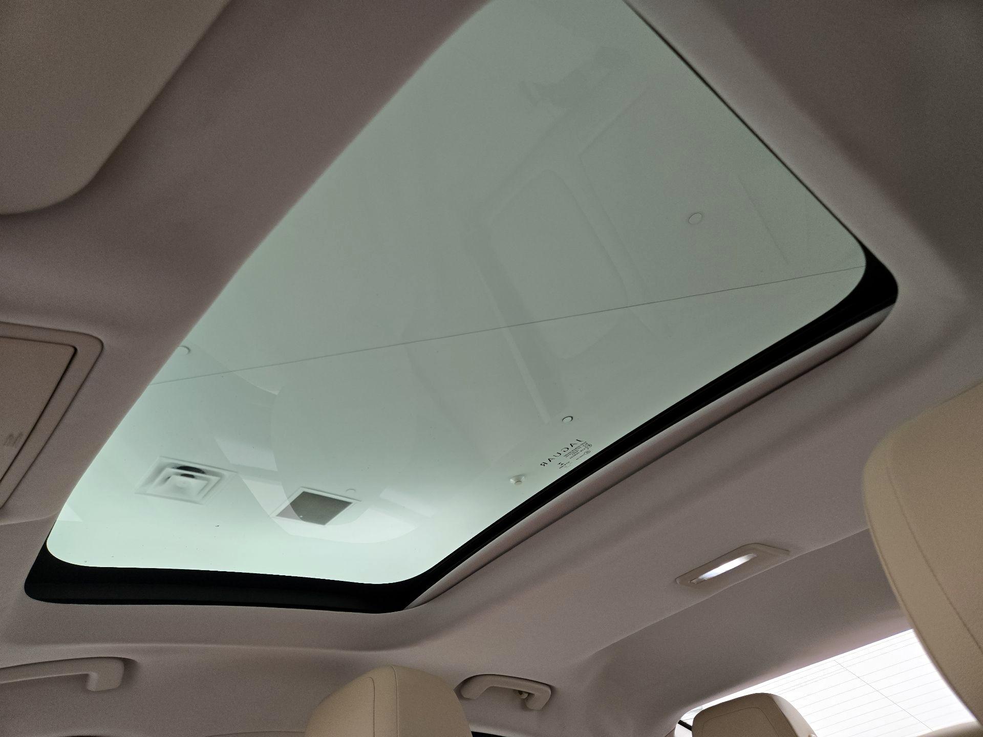 Thumbnail: 2018 Jaguar XE - 20