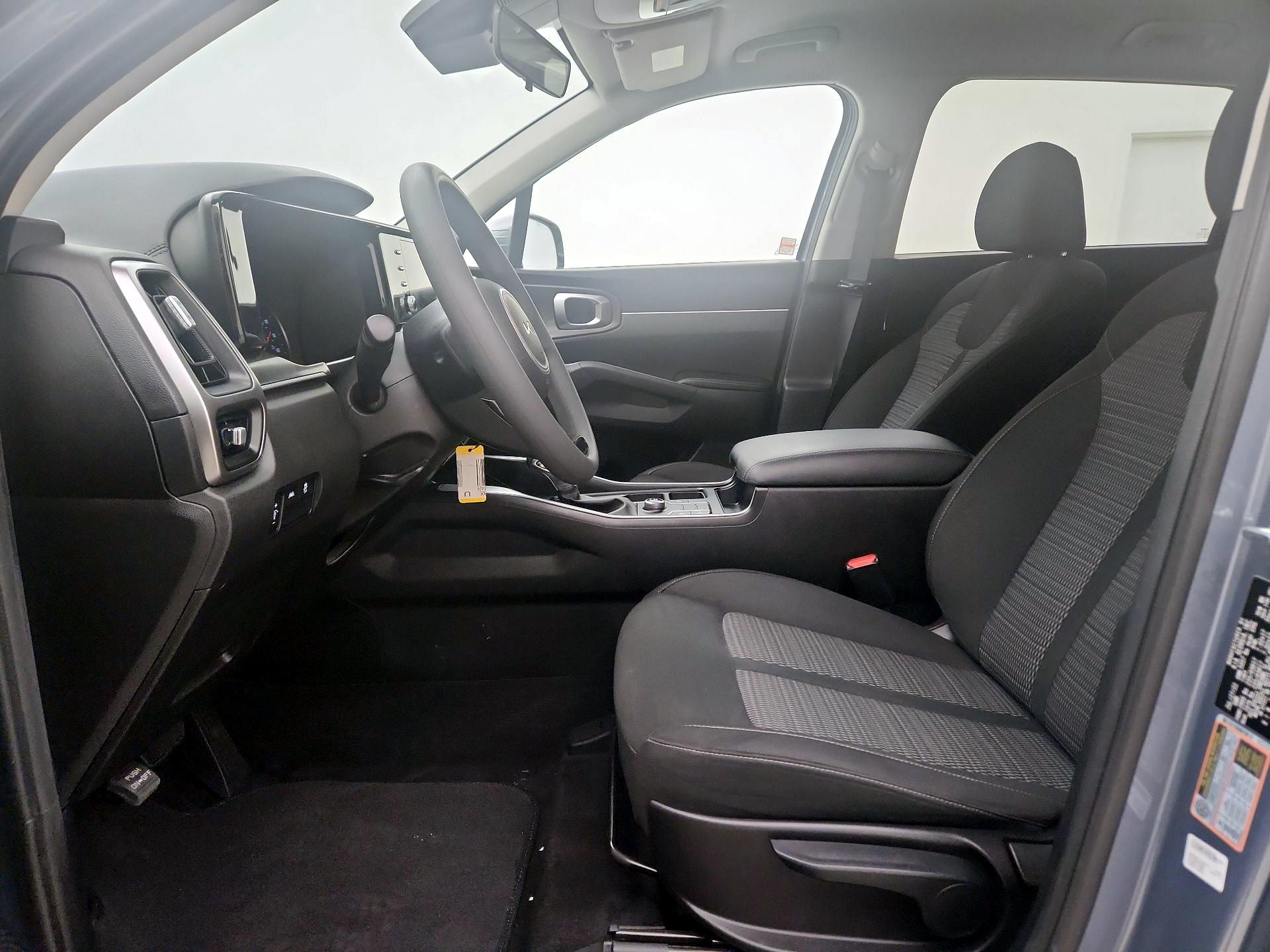 Thumbnail: 2022 Kia Sorento - 11