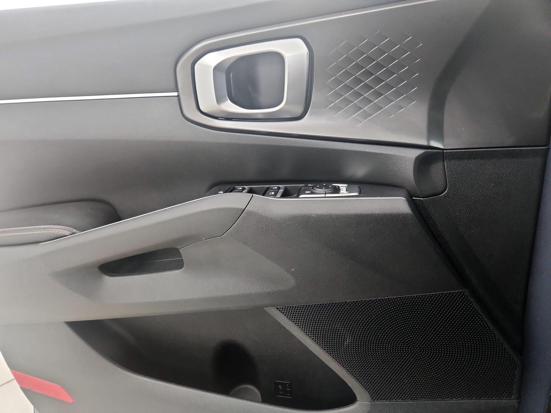 Thumbnail: 2022 Kia Sorento - 12