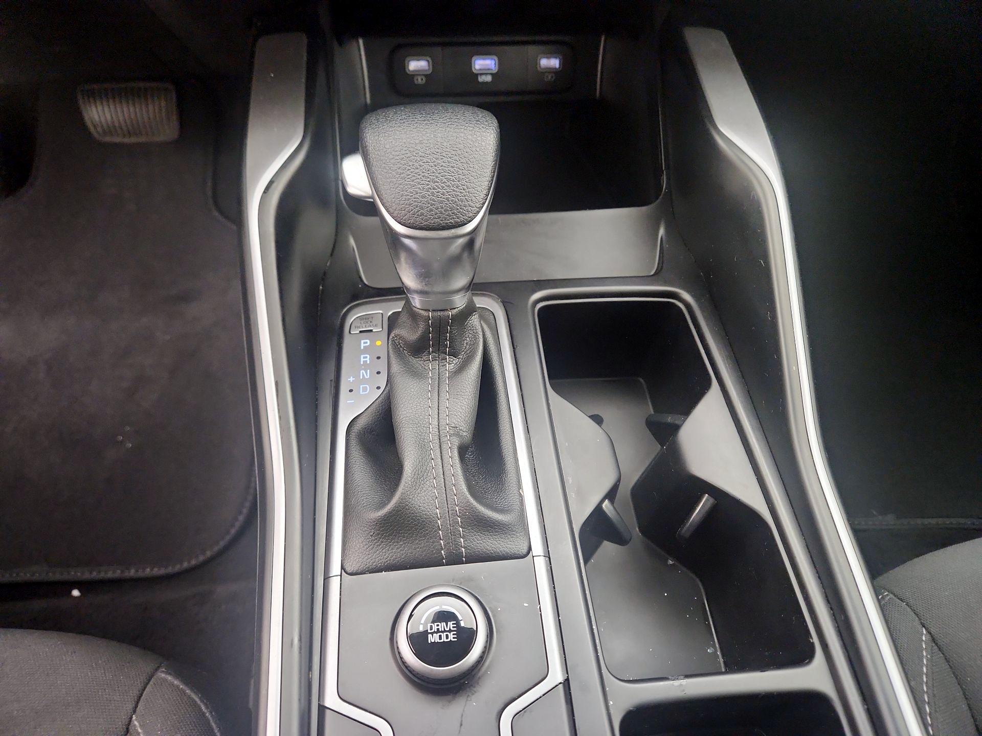 Thumbnail: 2022 Kia Sorento - 17