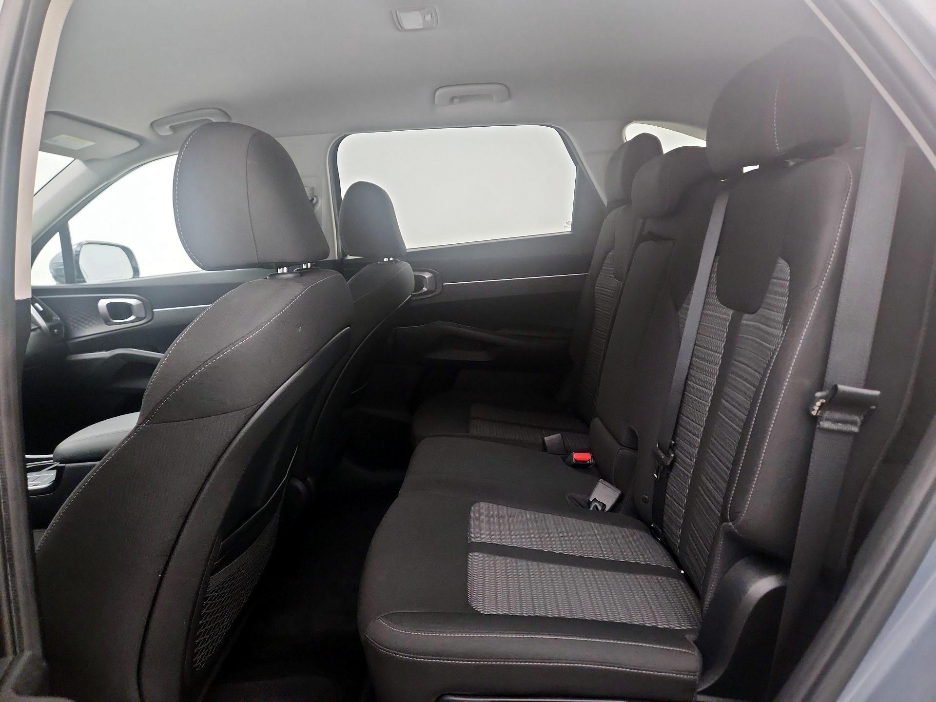 Thumbnail: 2022 Kia Sorento - 19