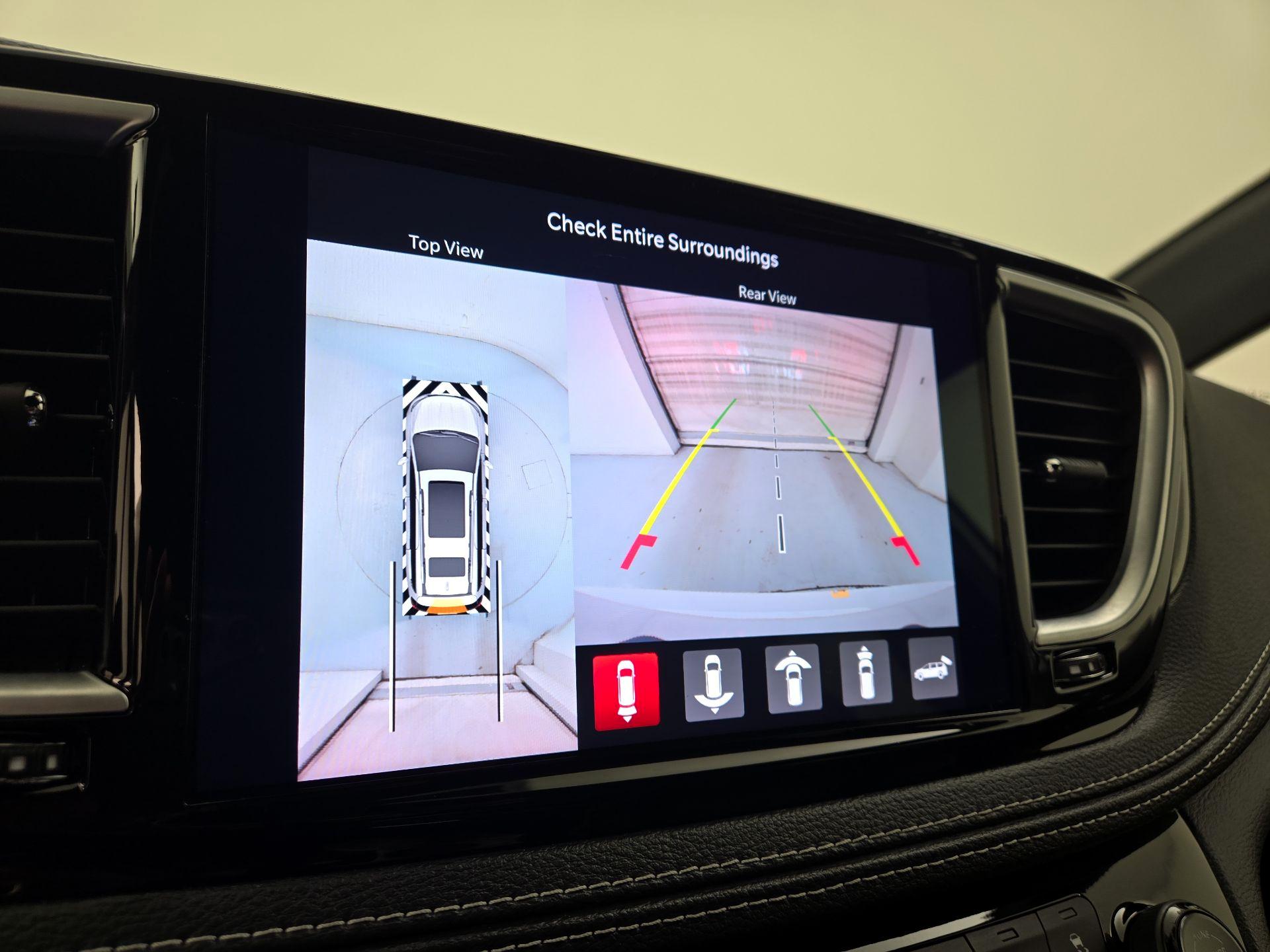 Thumbnail: 2024 Chrysler Pacifica - 15