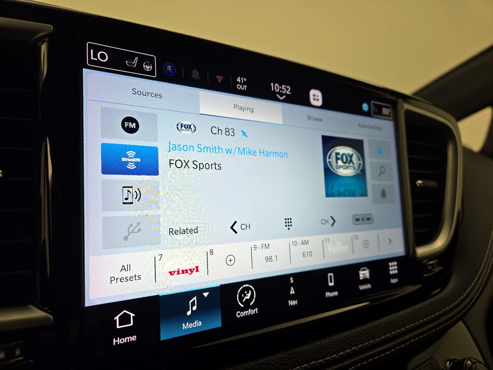 Thumbnail: 2024 Chrysler Pacifica - 16