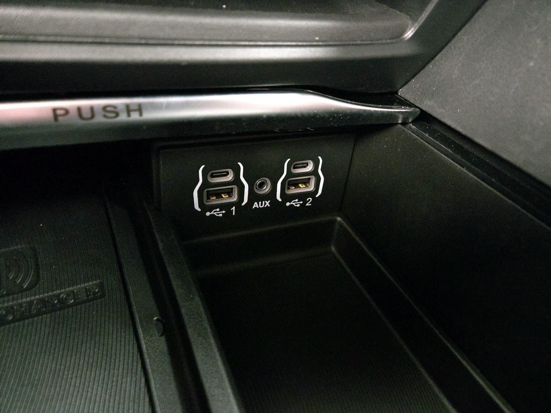 Thumbnail: 2024 Chrysler Pacifica - 19