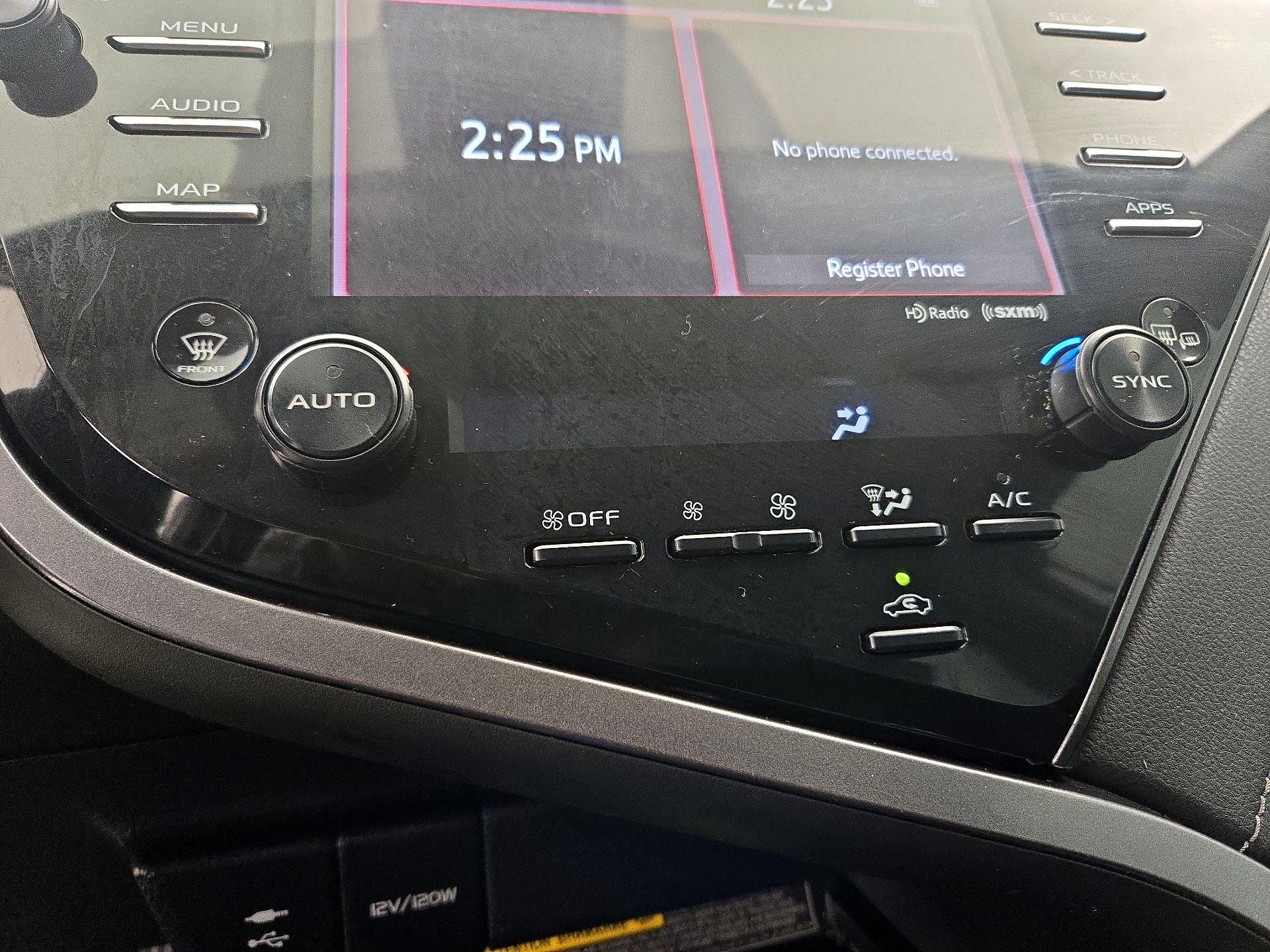 Thumbnail: 2019 Toyota Camry - 17