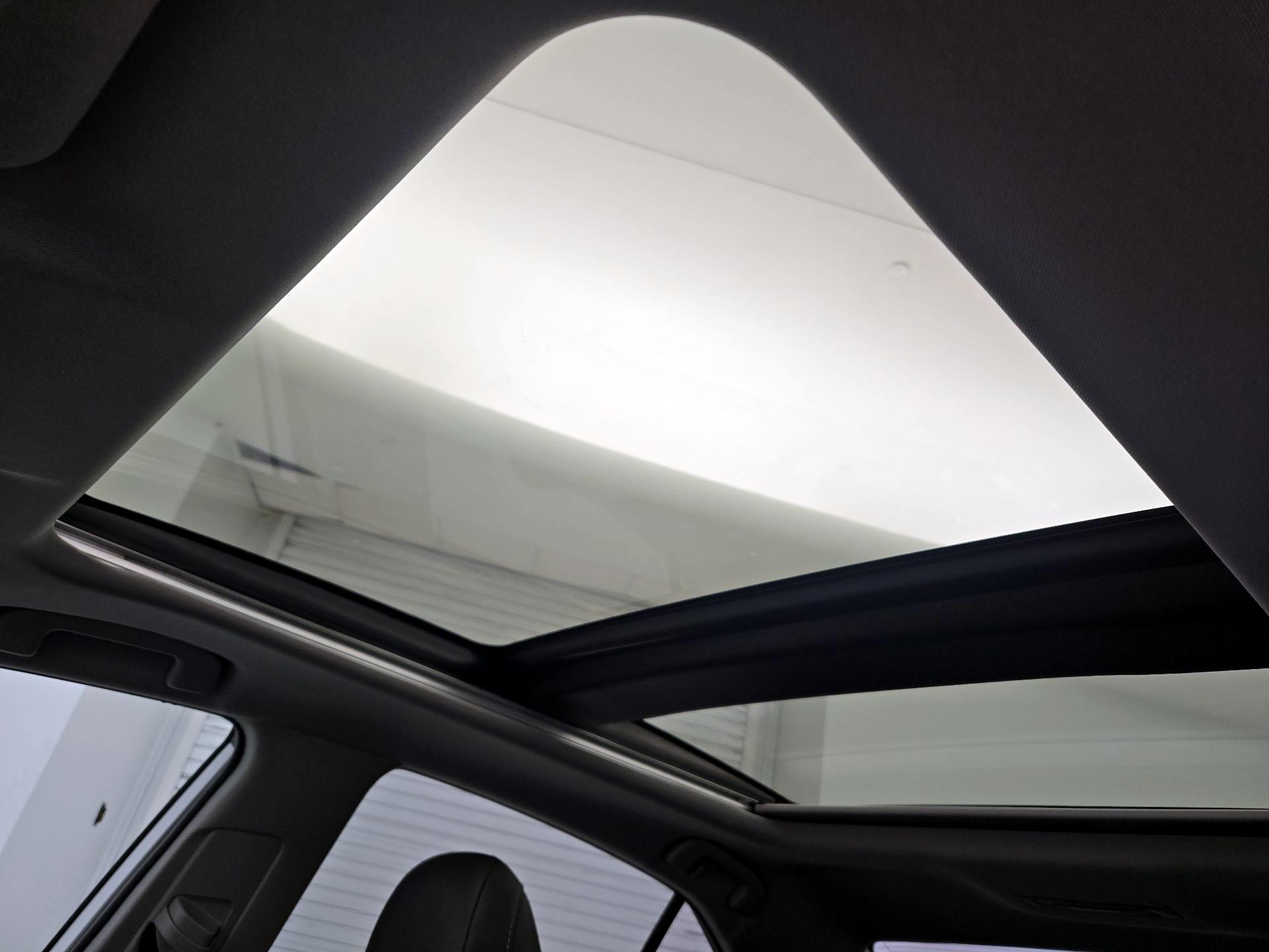 Thumbnail: 2019 Toyota Camry - 20