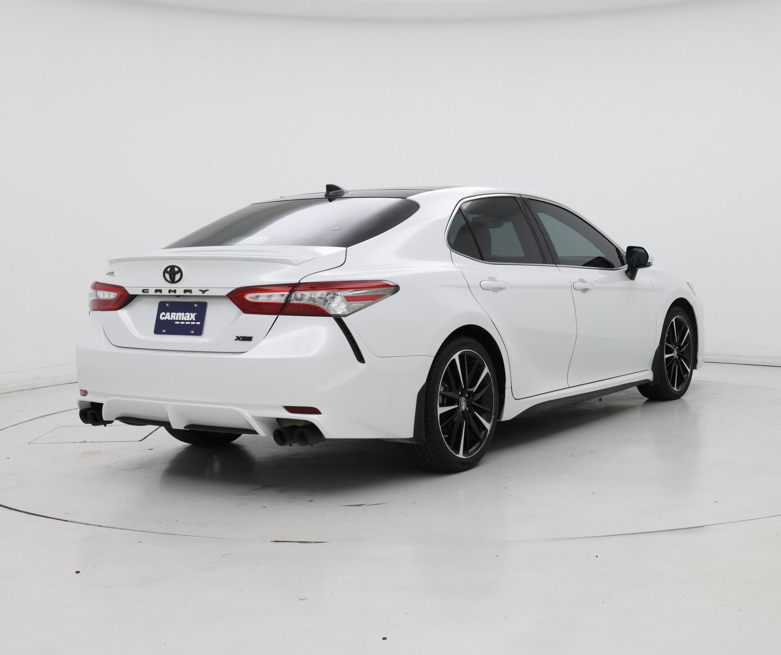 Thumbnail: 2019 Toyota Camry - 8