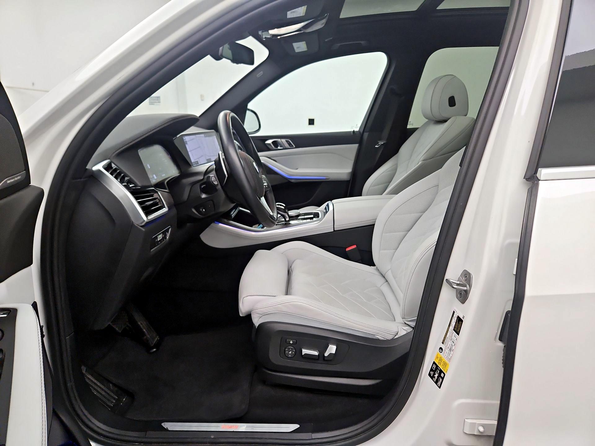 Thumbnail: 2023 BMW X5 - 11