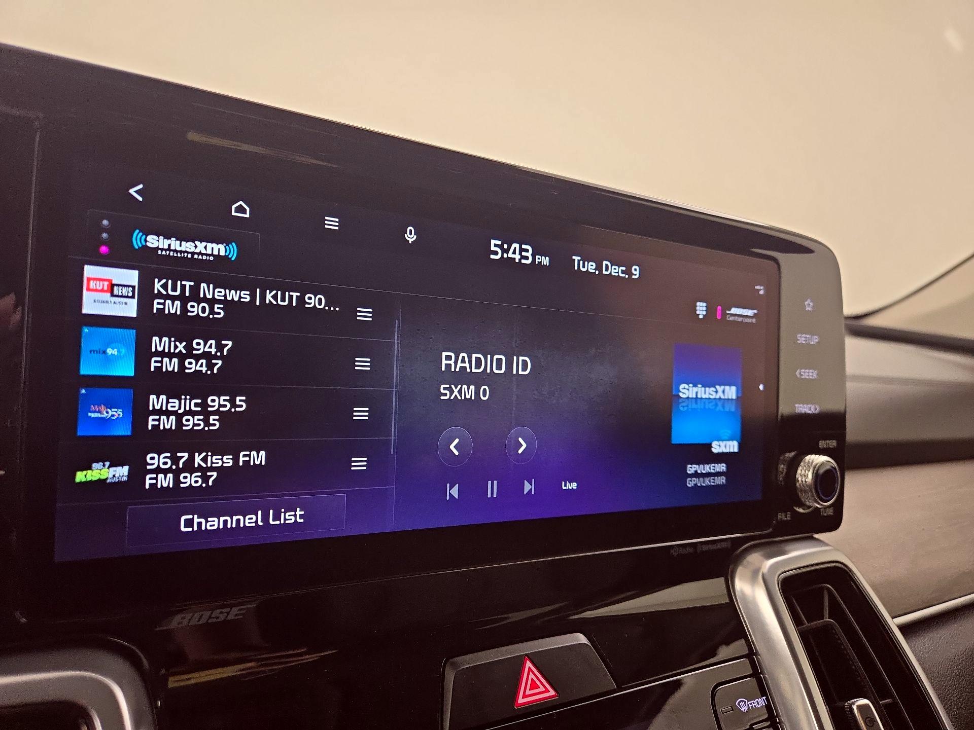 Thumbnail: 2023 Kia Sorento - 16